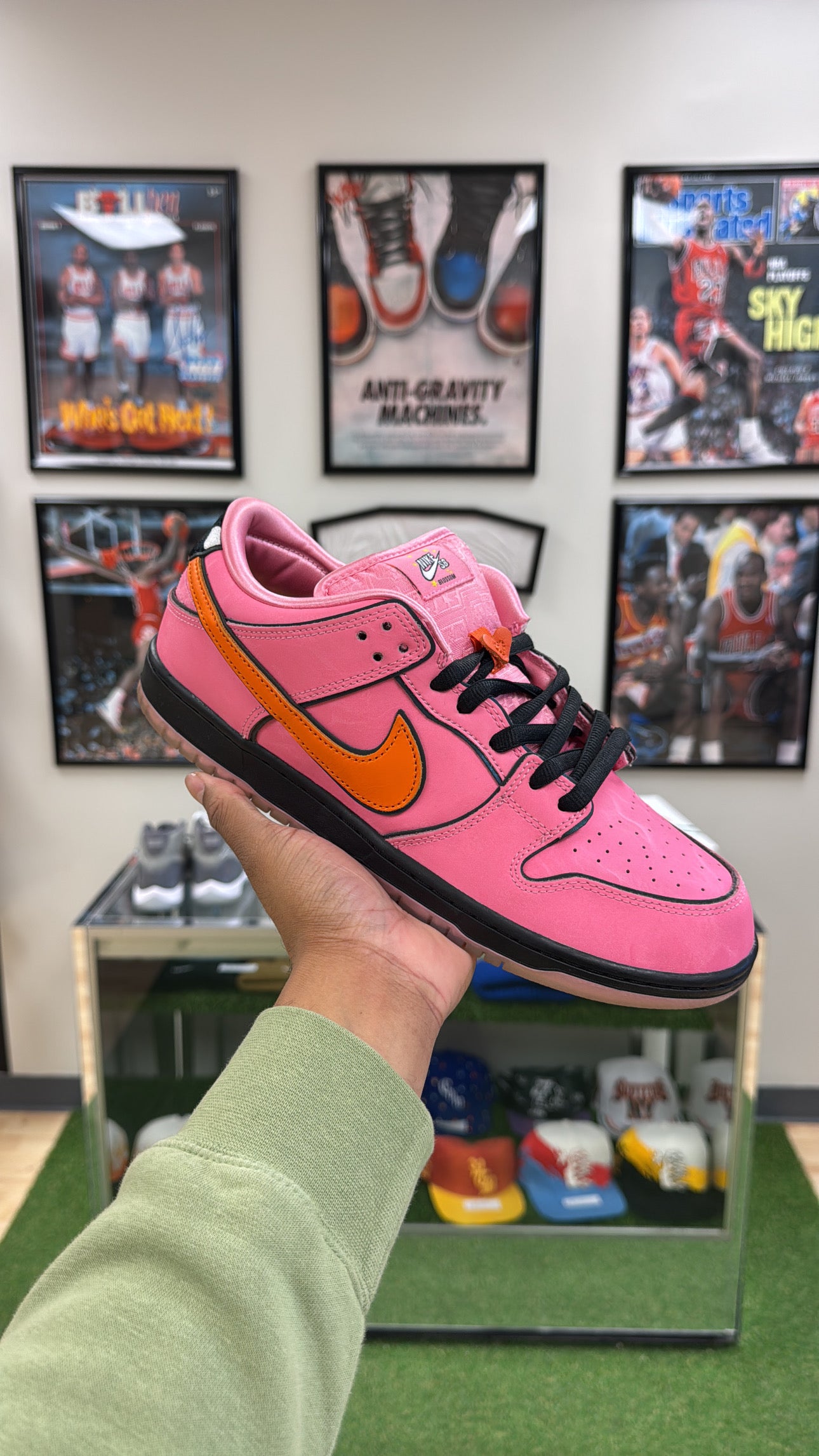 SB Dunk Low “The Powerpuff Girls Blossom” (Sz 10.5)