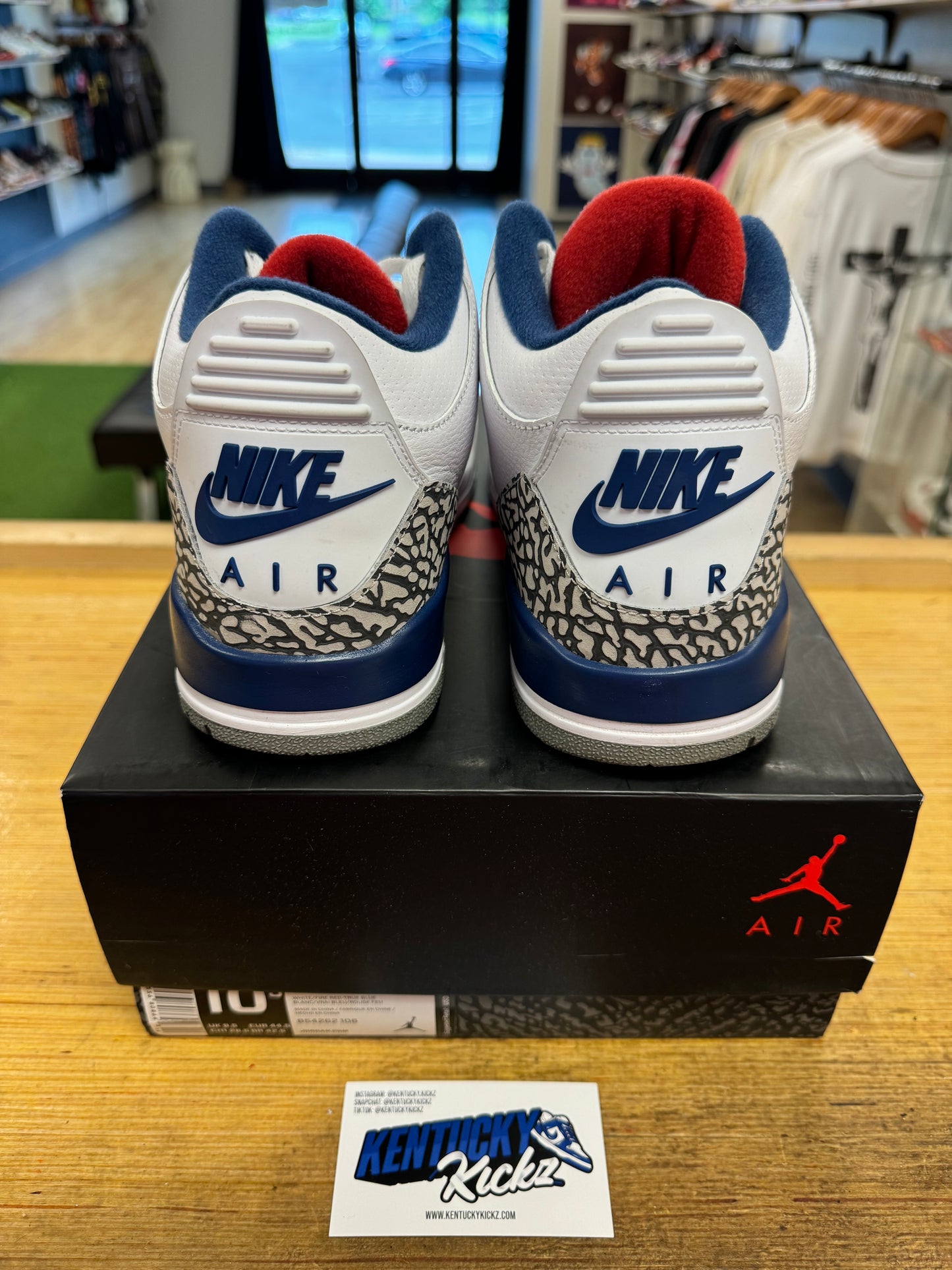 Jordan 3 Retro “True Blue” (Sz 10.5)