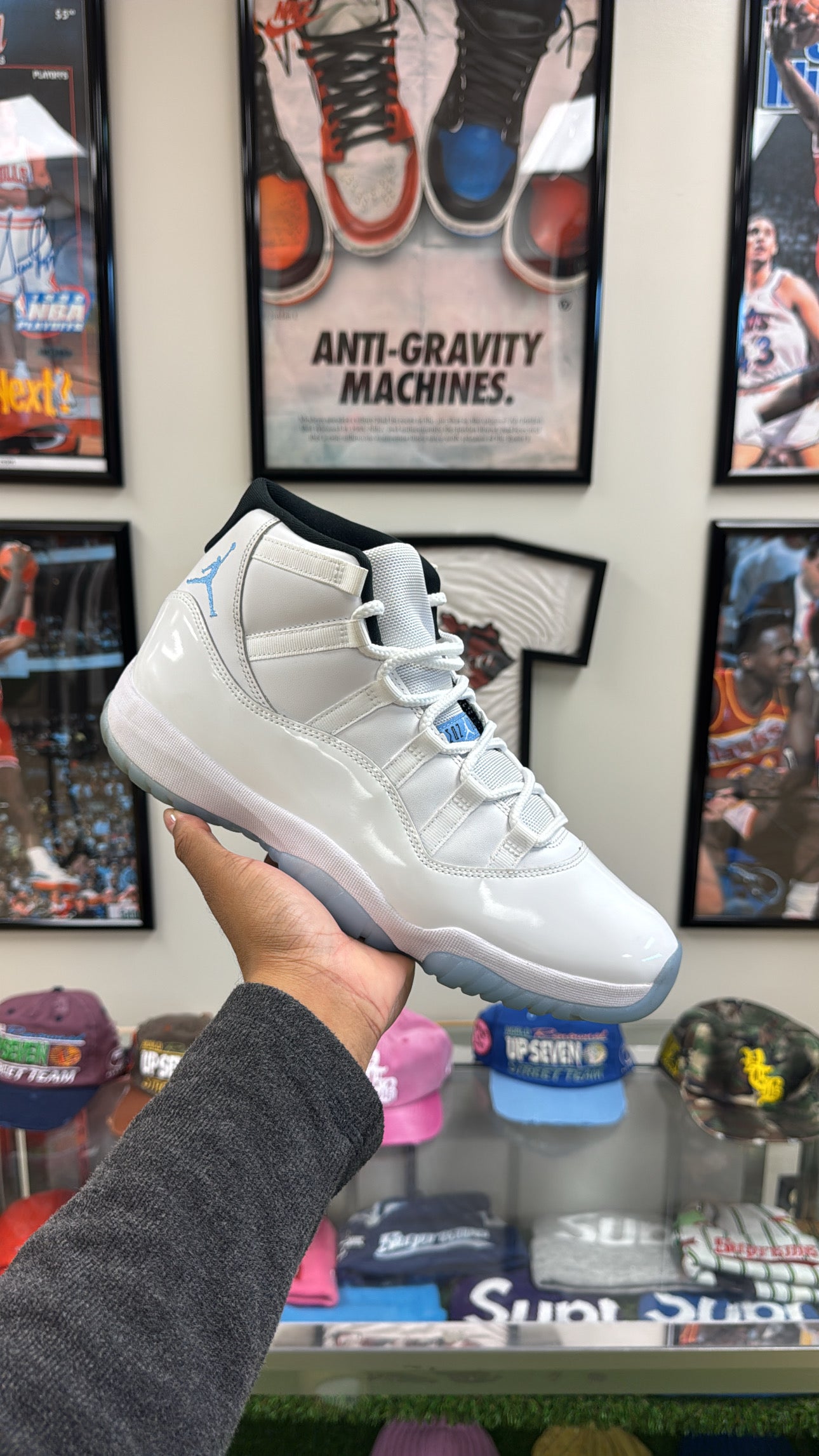 Jordan 11 Retro “Legend Blue” 2024 (Sz 11)