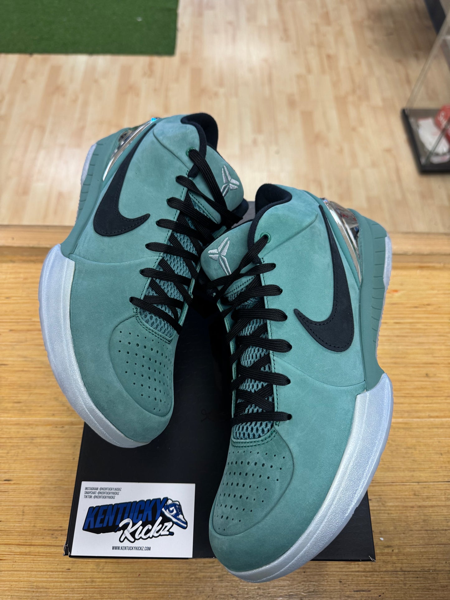 Kobe 4 Protro “Girl Dad” (Sz 10.5)