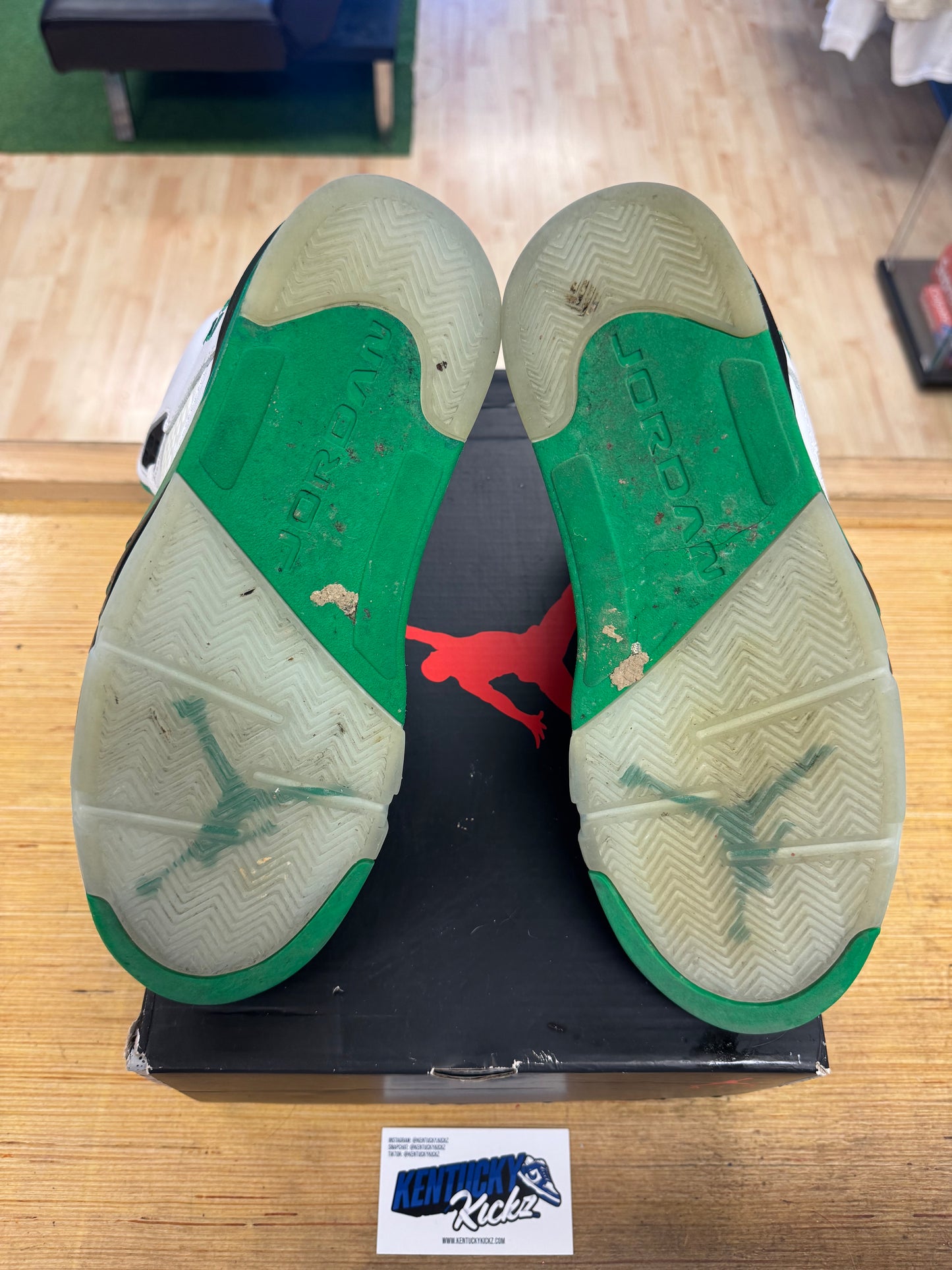 Jordan 5 Retro “Lucky Green” (Sz 11W / 9.5 Men)