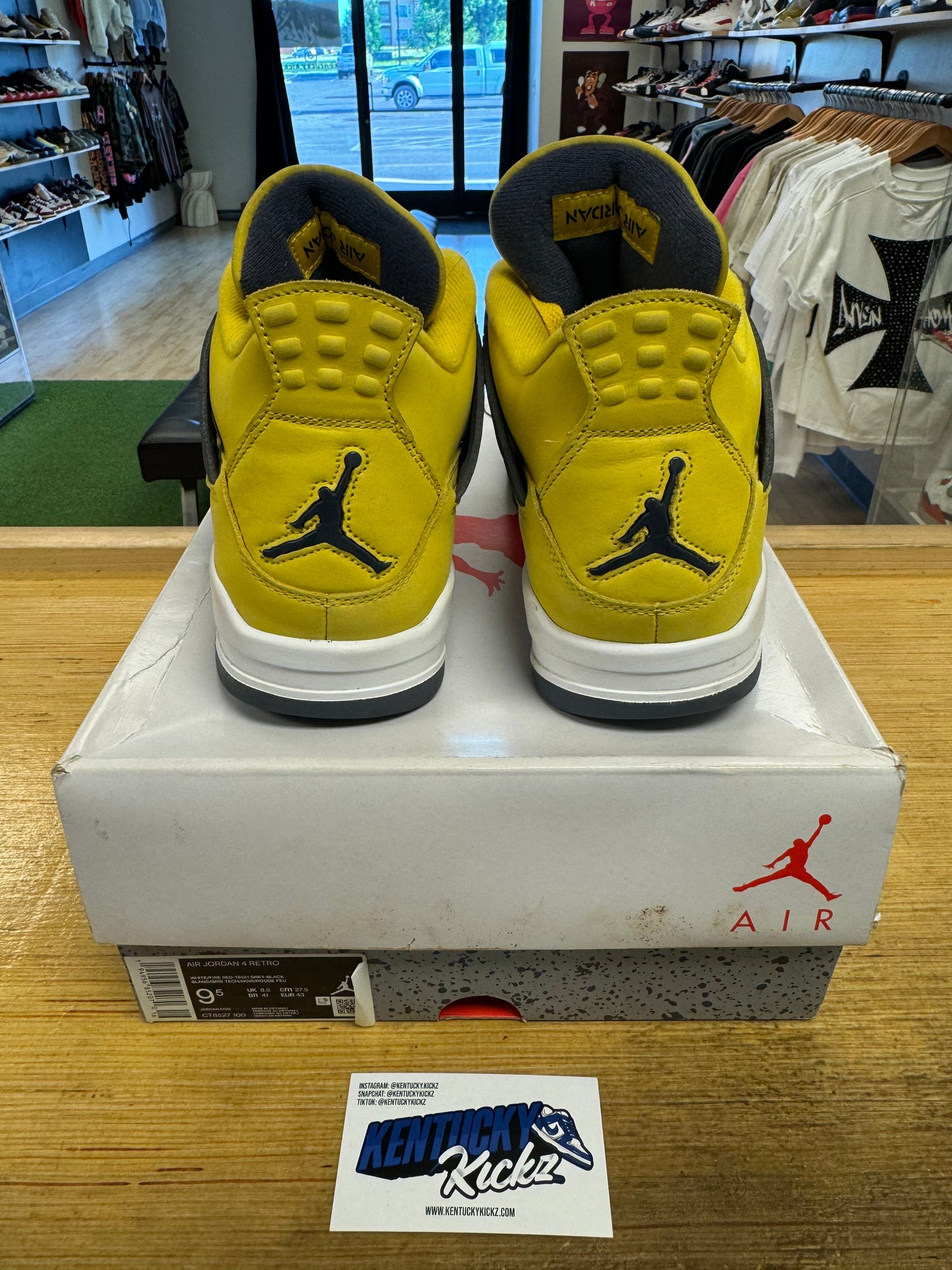 Jordan 4 Retro “Lightning” (Sz 9.5)