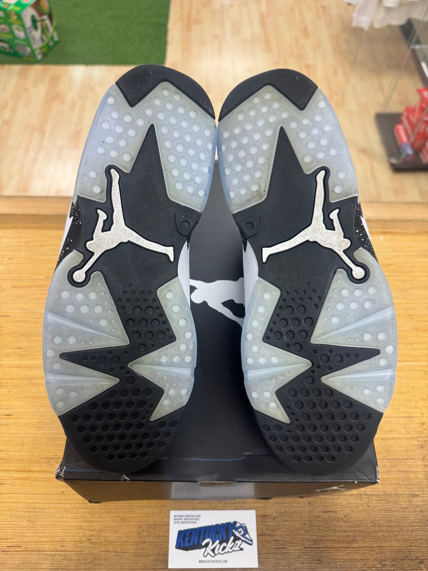 Jordan 6 Retro “Oreo” (Sz 10.5)