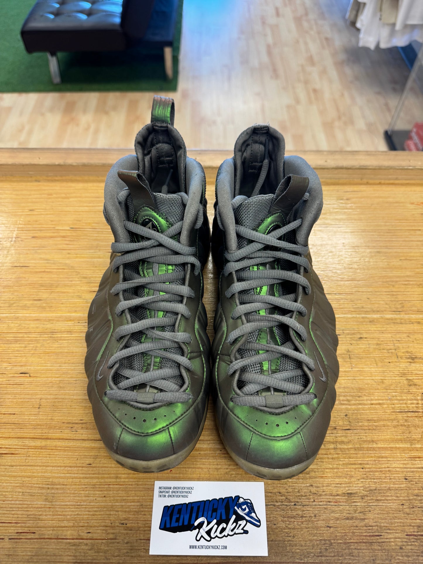 Air Foamposite One “Iridescent” (Sz 12W / 10.5 Men)