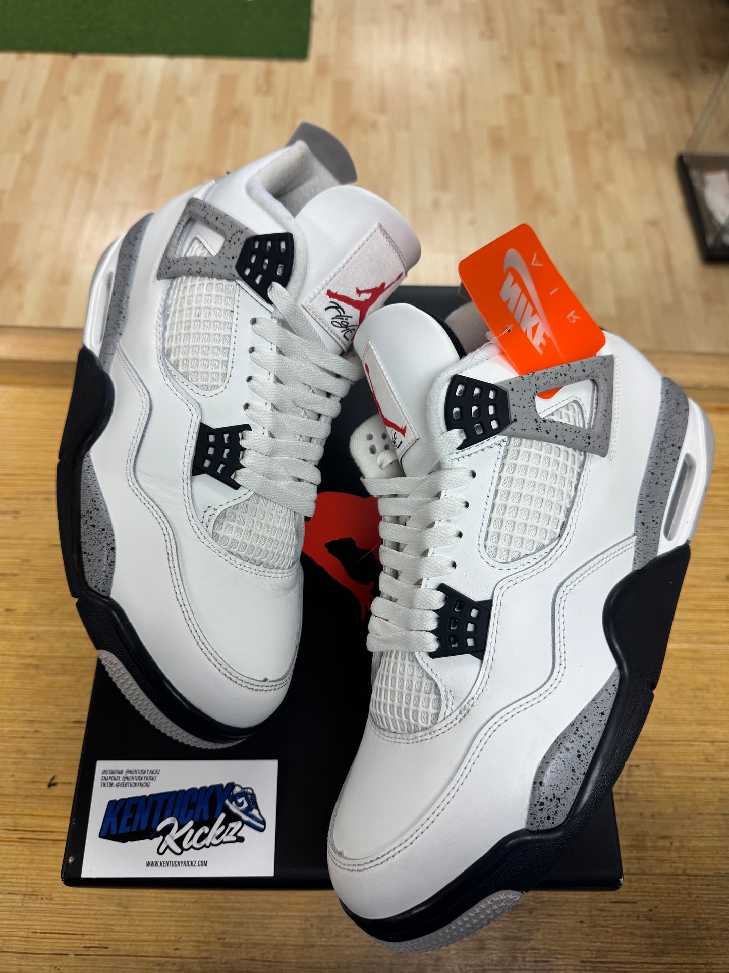 Jordan 4 Retro “White Cement” 2025 (Sz 10.5)