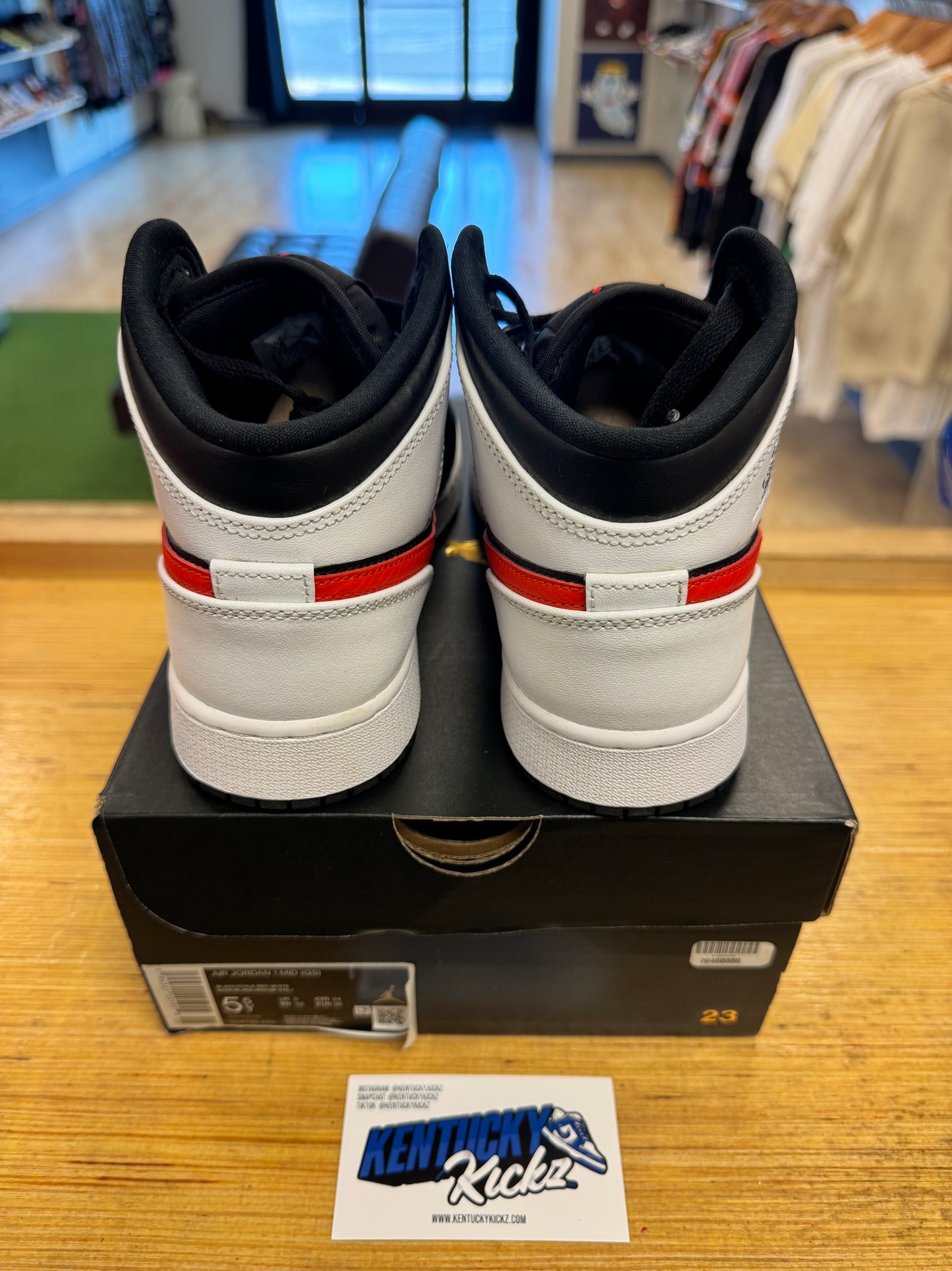 Jordan 1 Mid “White Black Chile Red” (Sz 5.5Y)