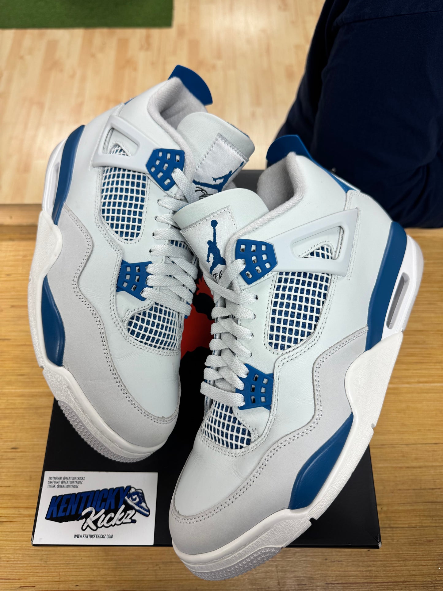 Jordan 4 Retro “Military Blue” 2024 (Sz 10.5)