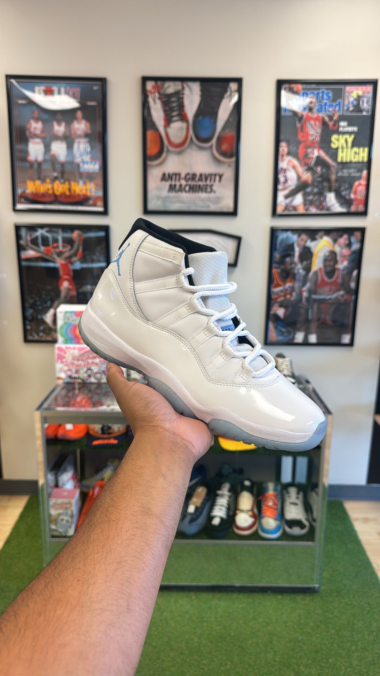 Jordan 11 Retro “Legend Blue” (Sz 9.5)