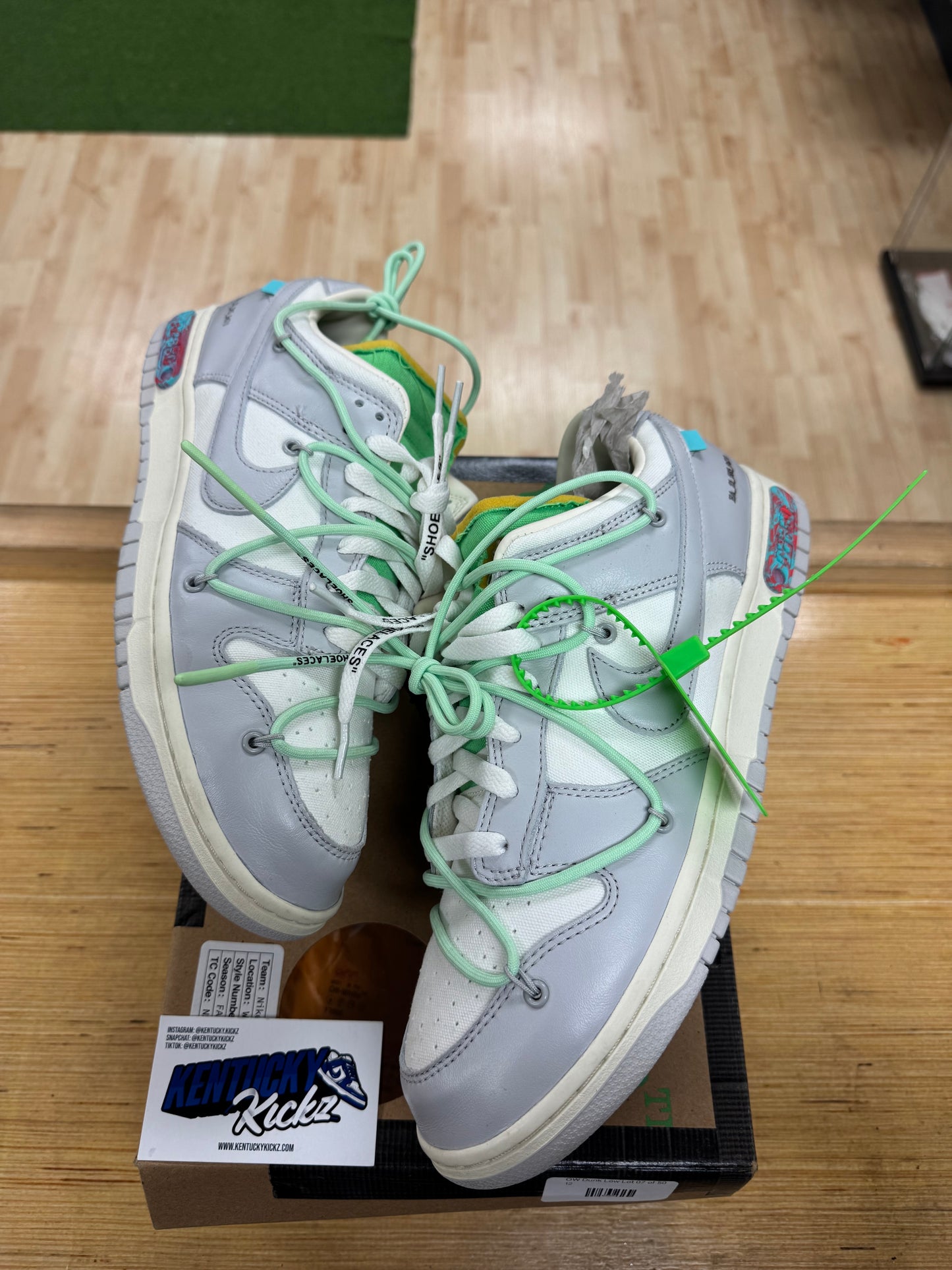 Dunk Low Off-White “Lot 7” (Sz 12)
