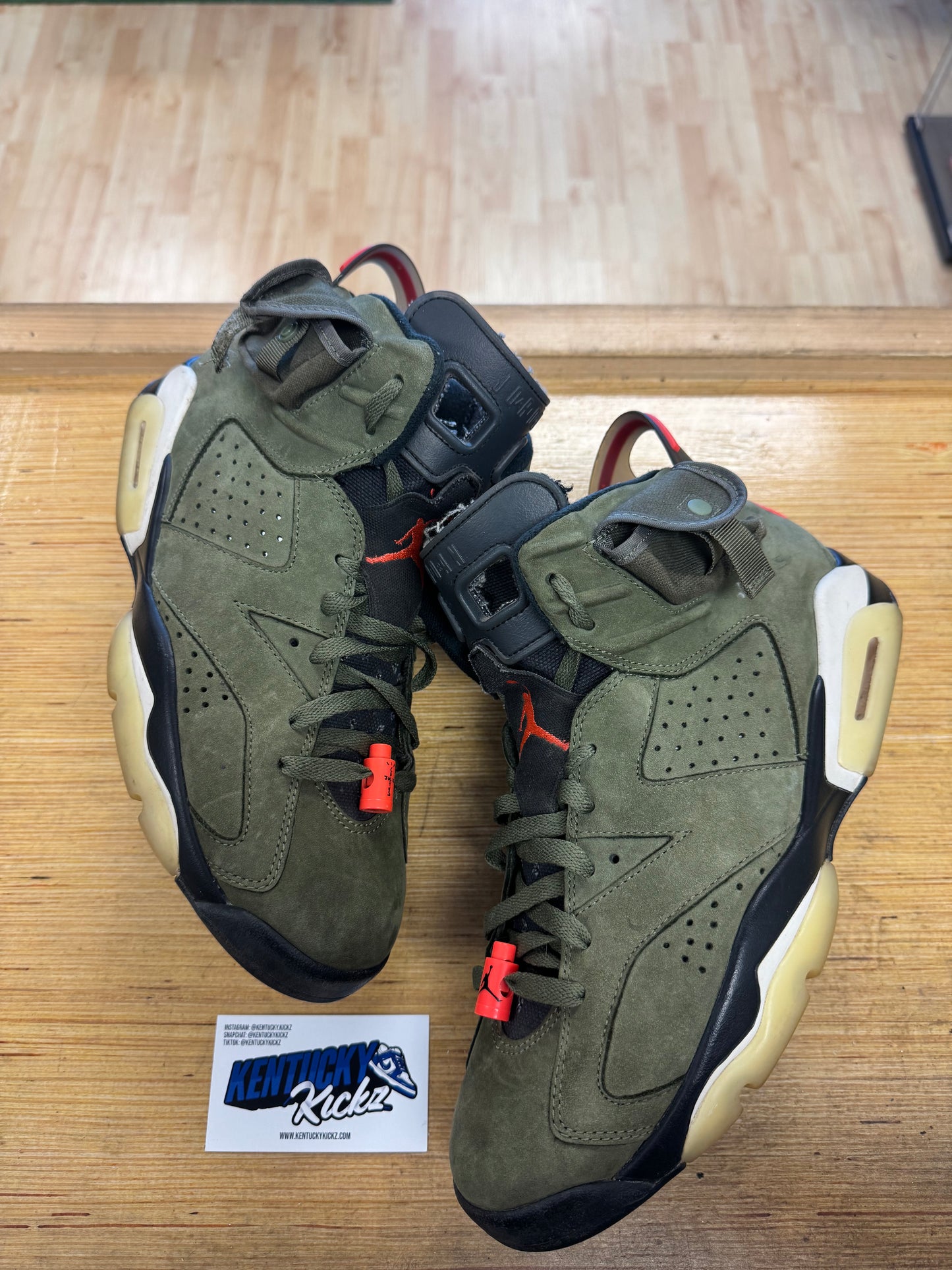 Jordan 6 Retro “Travis Scott” (Sz 10)