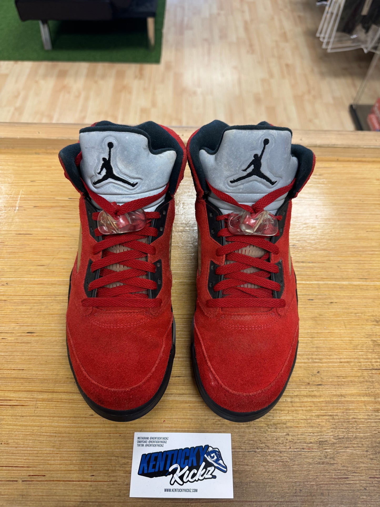 Jordan 5 Retro “Raging Bull” 2021 (Sz 9.5)