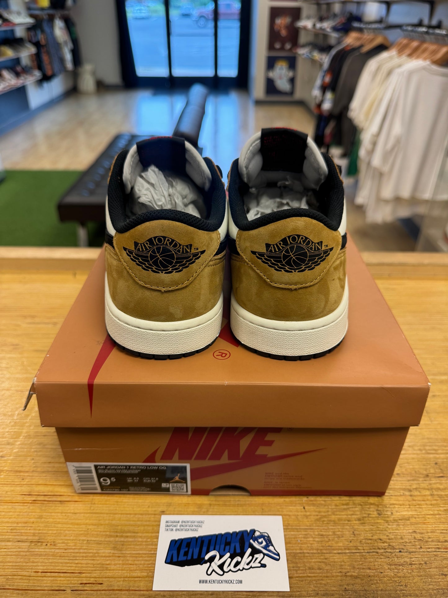 Jordan 1 Low OG “Rookie of the year” (Sz 9.5)