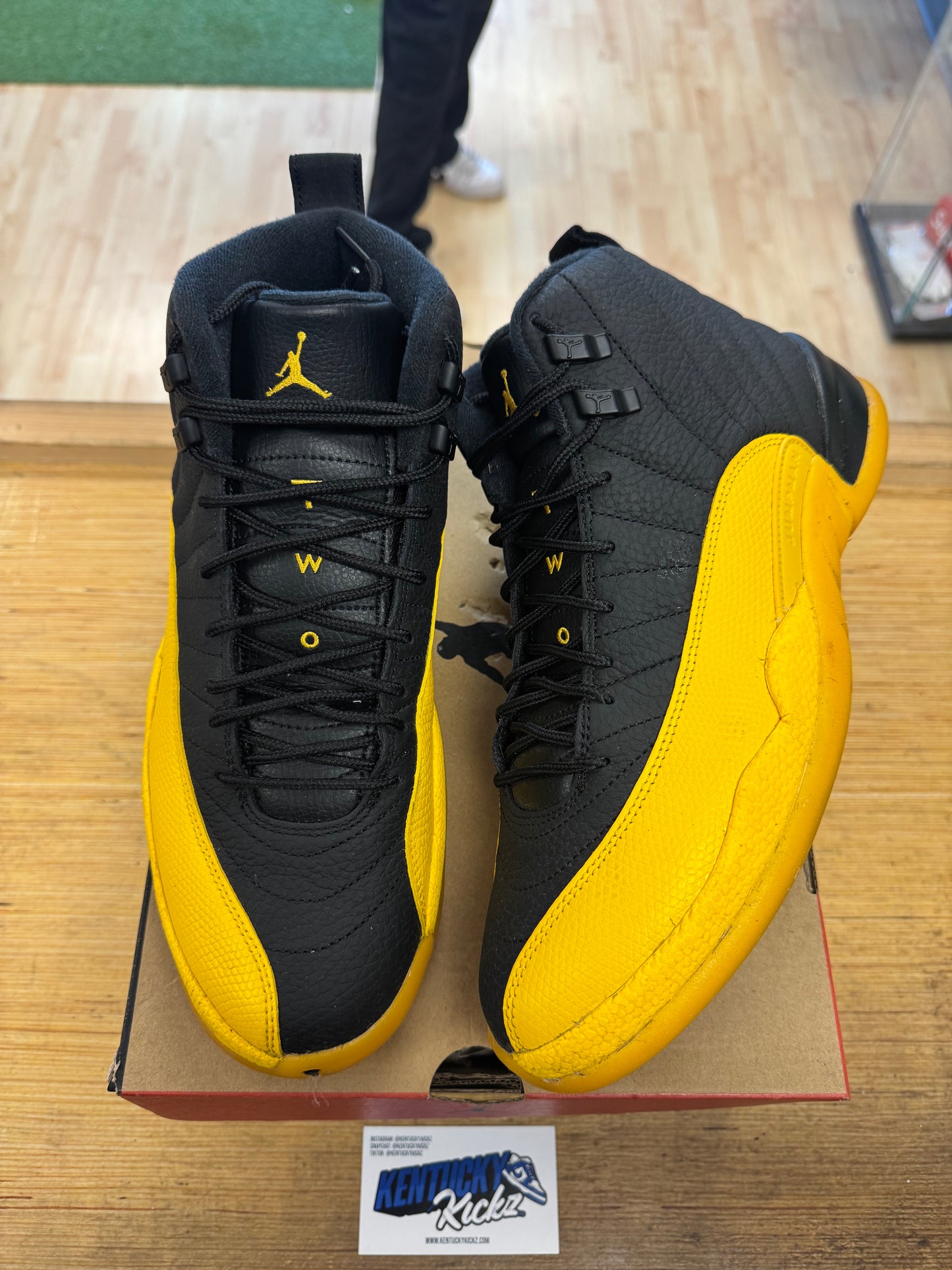 Jordan 12 Retro “University Gold” (Sz 10)