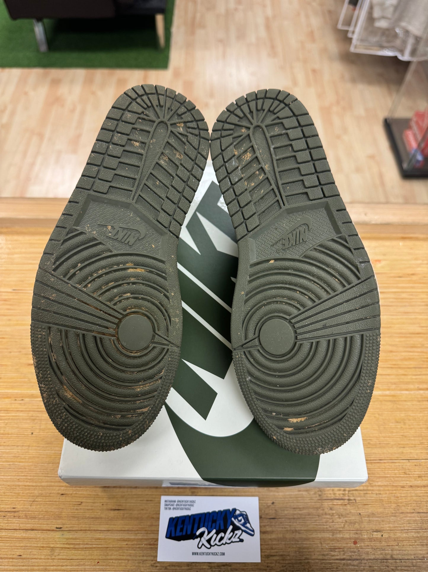 Jordan 1 Retro Low OG SP “Travis Scott Olive” (Sz 7W / 5.5Y)
