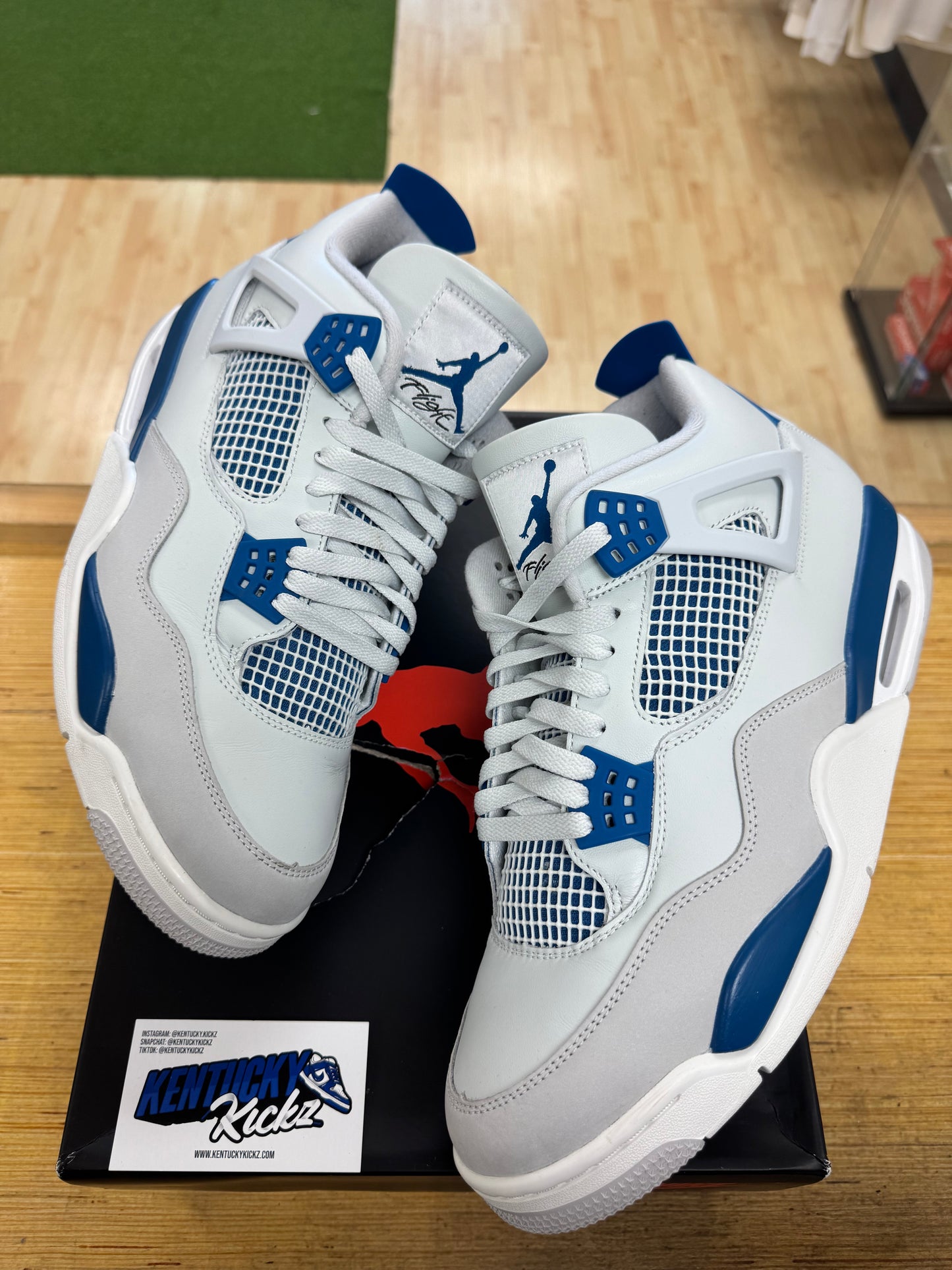 Jordan 4 Retro “Military Blue” (Sz 13)