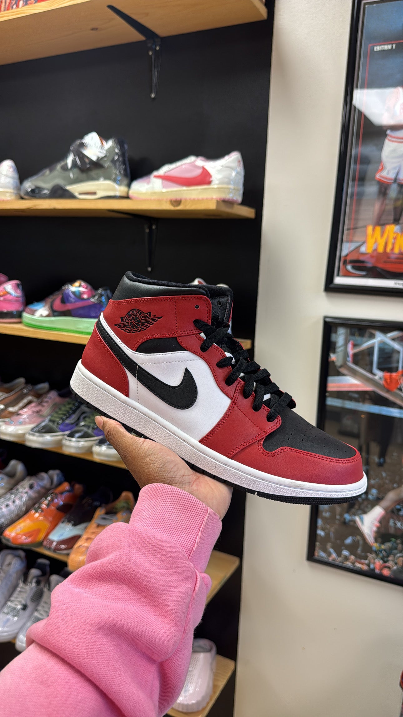 Jordan 1 Mid “Chicago Toe” (Sz 11)