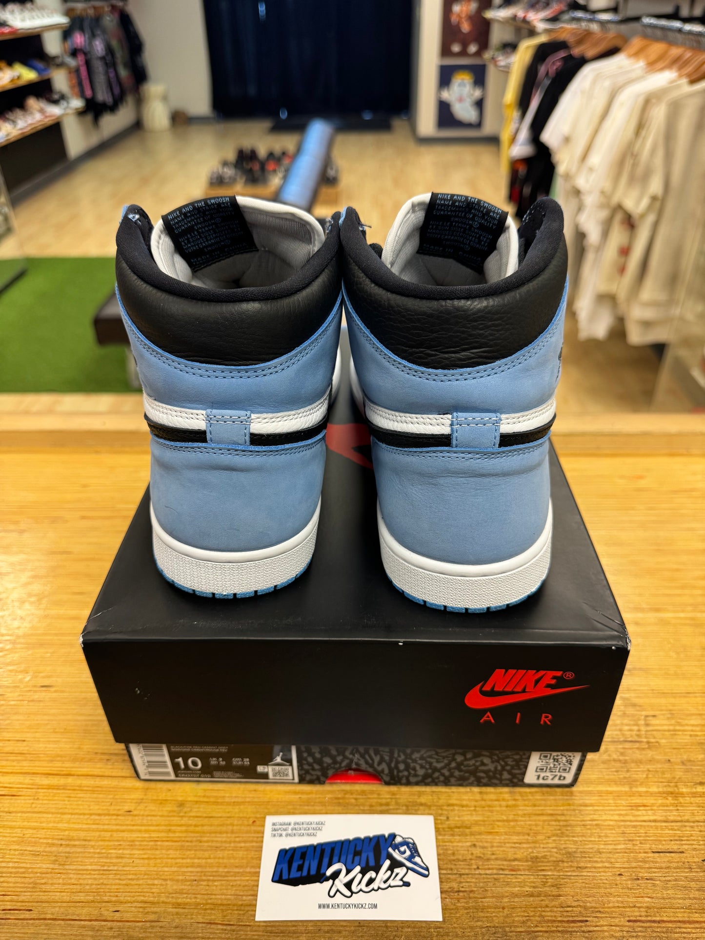 Jordan 1 Retro “University Blue” (Sz 10.5)