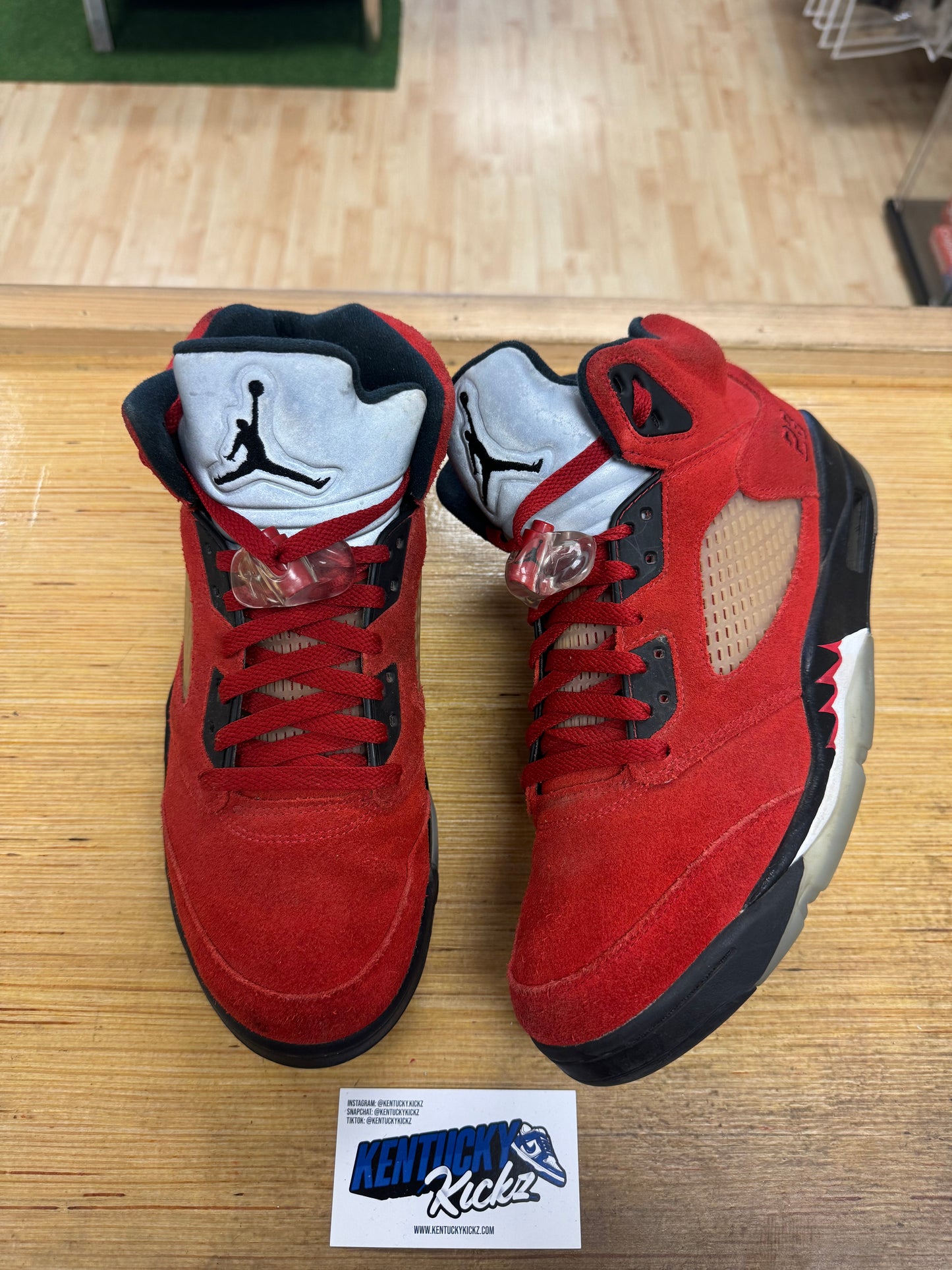 Jordan 5 Retro “Raging Bull” 2021 (Sz 9.5)