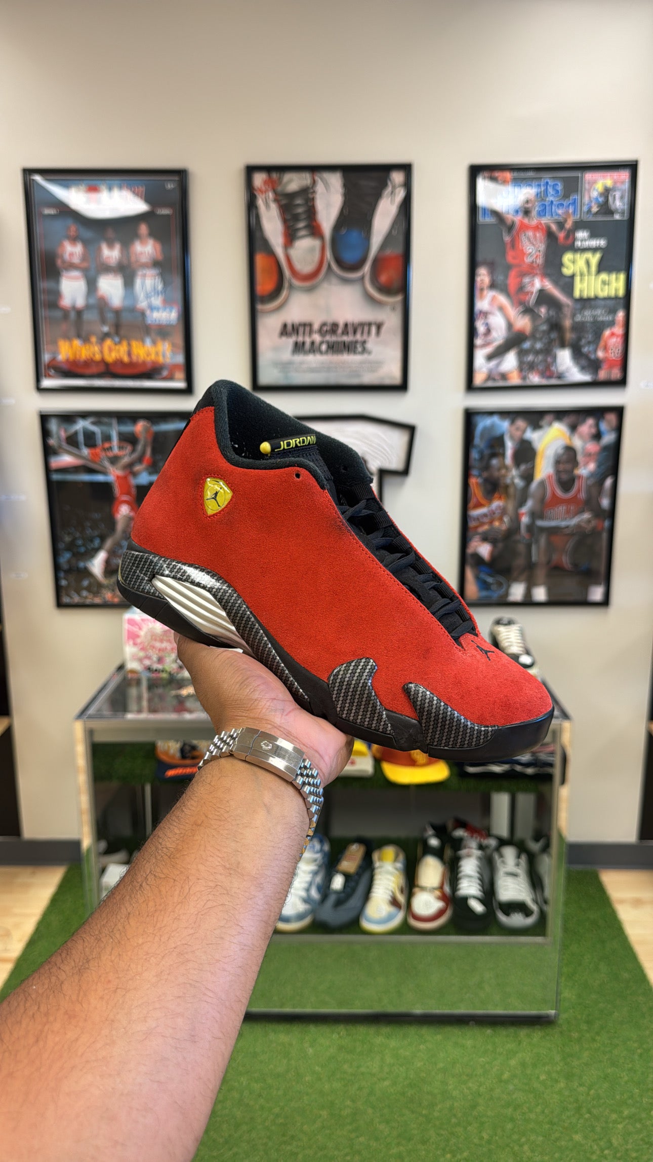 Jordan 14 Retro “Ferrari” 2025 (Sz 8.5)
