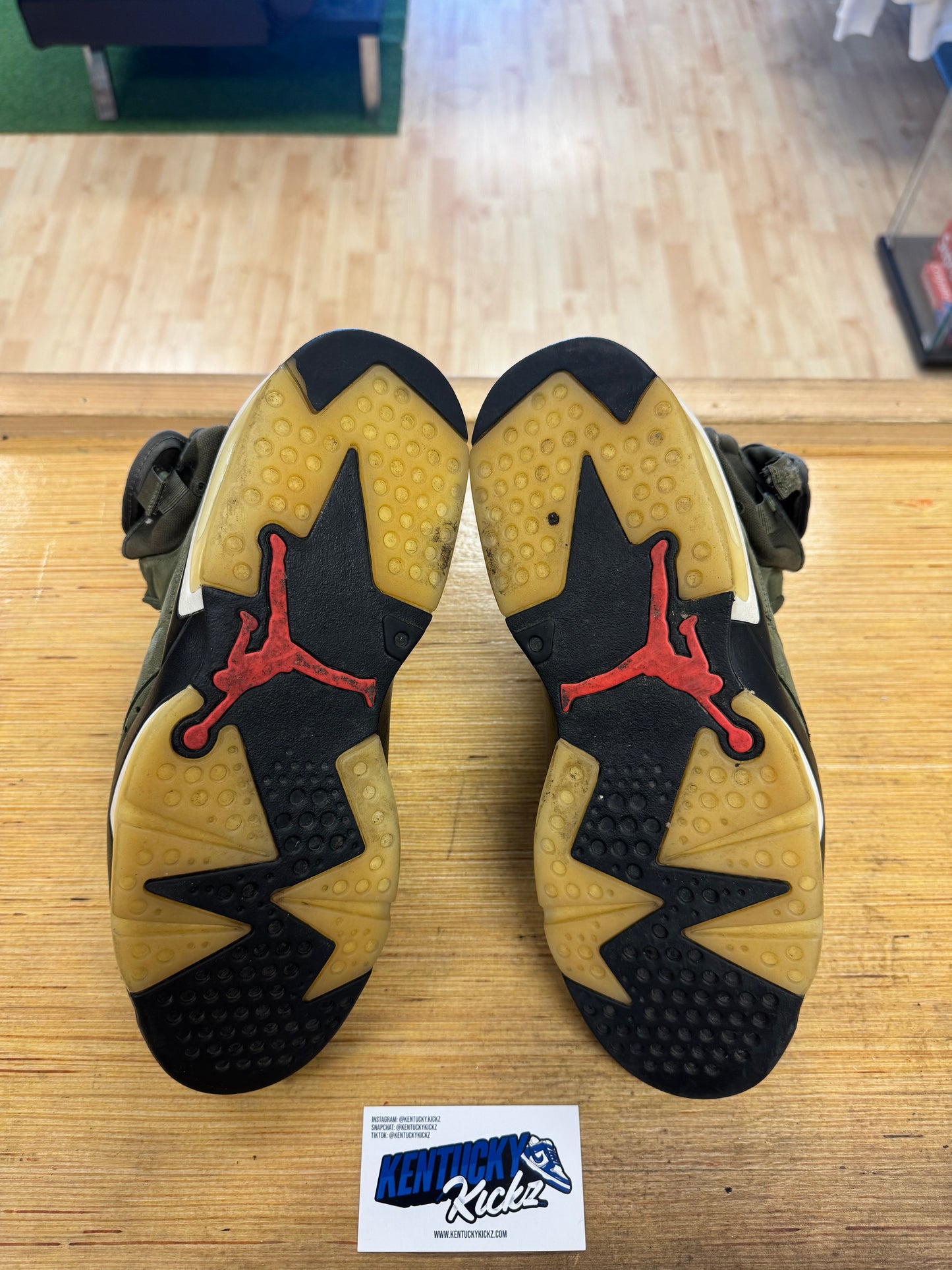Jordan 6 Retro “Travis Scott” (Sz 10)