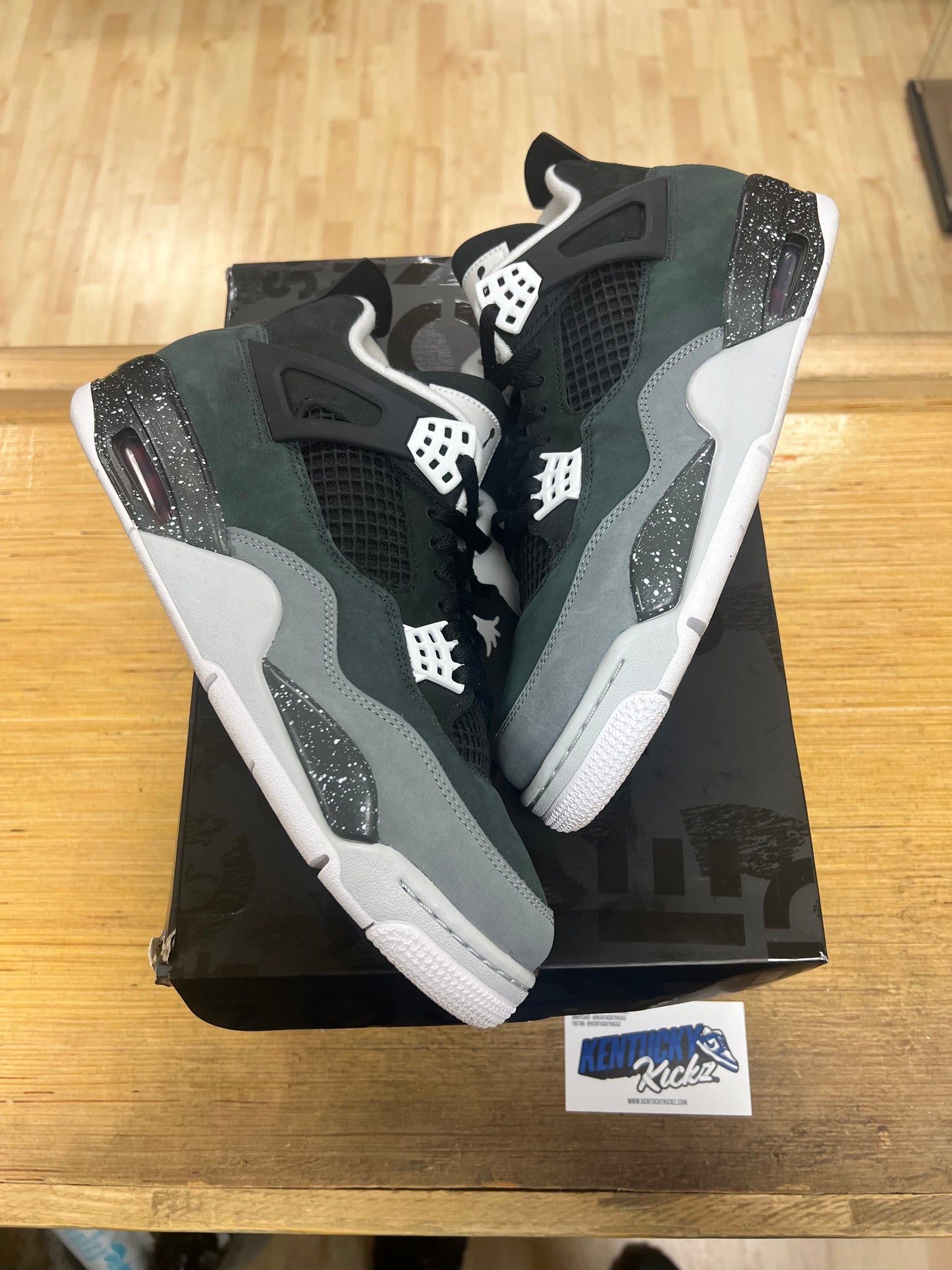 Jordan 4 Retro “Fear” (Sz 11)