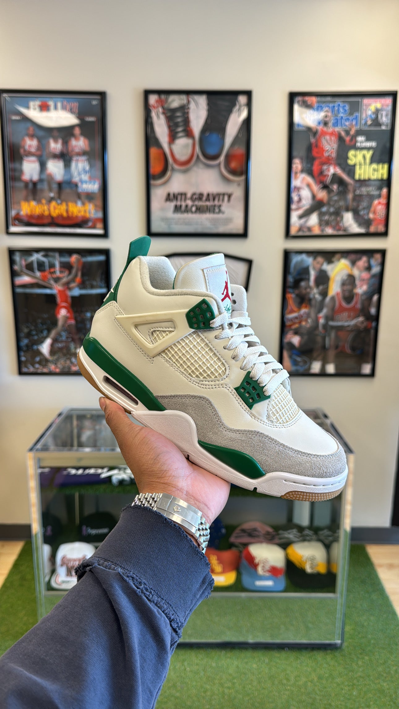 Jordan 4 Retro SB “Pine Green” (Sz 7.5)