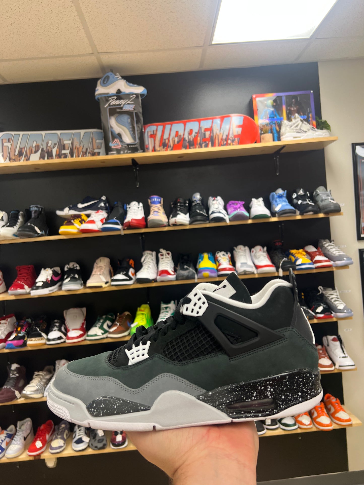 Jordan 4 Retro “Fear” (Sz 11)