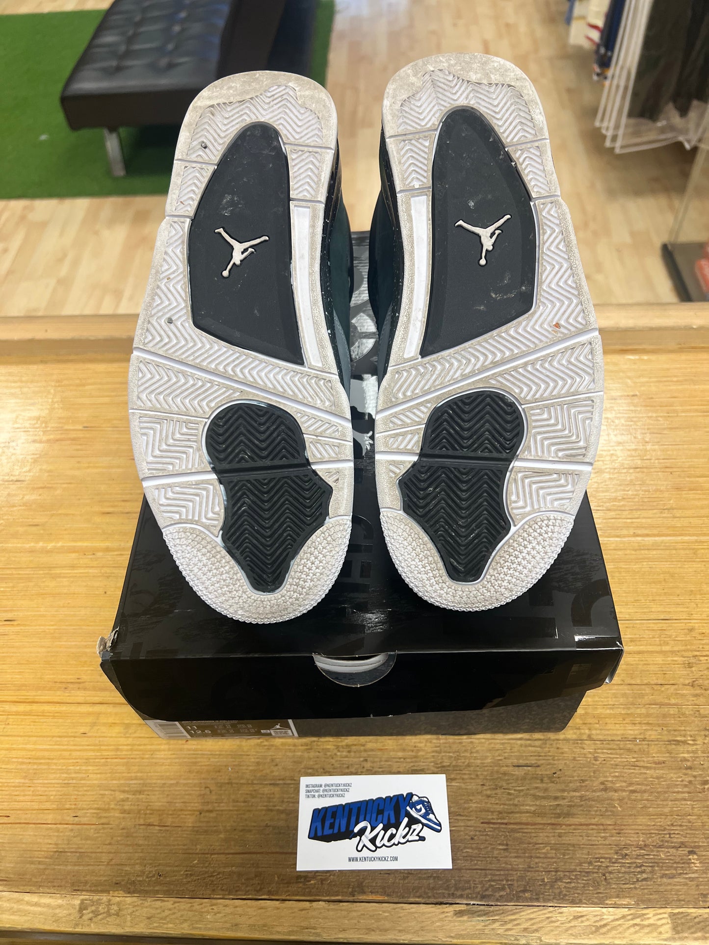 Jordan 4 Retro “Fear” (Sz 11)
