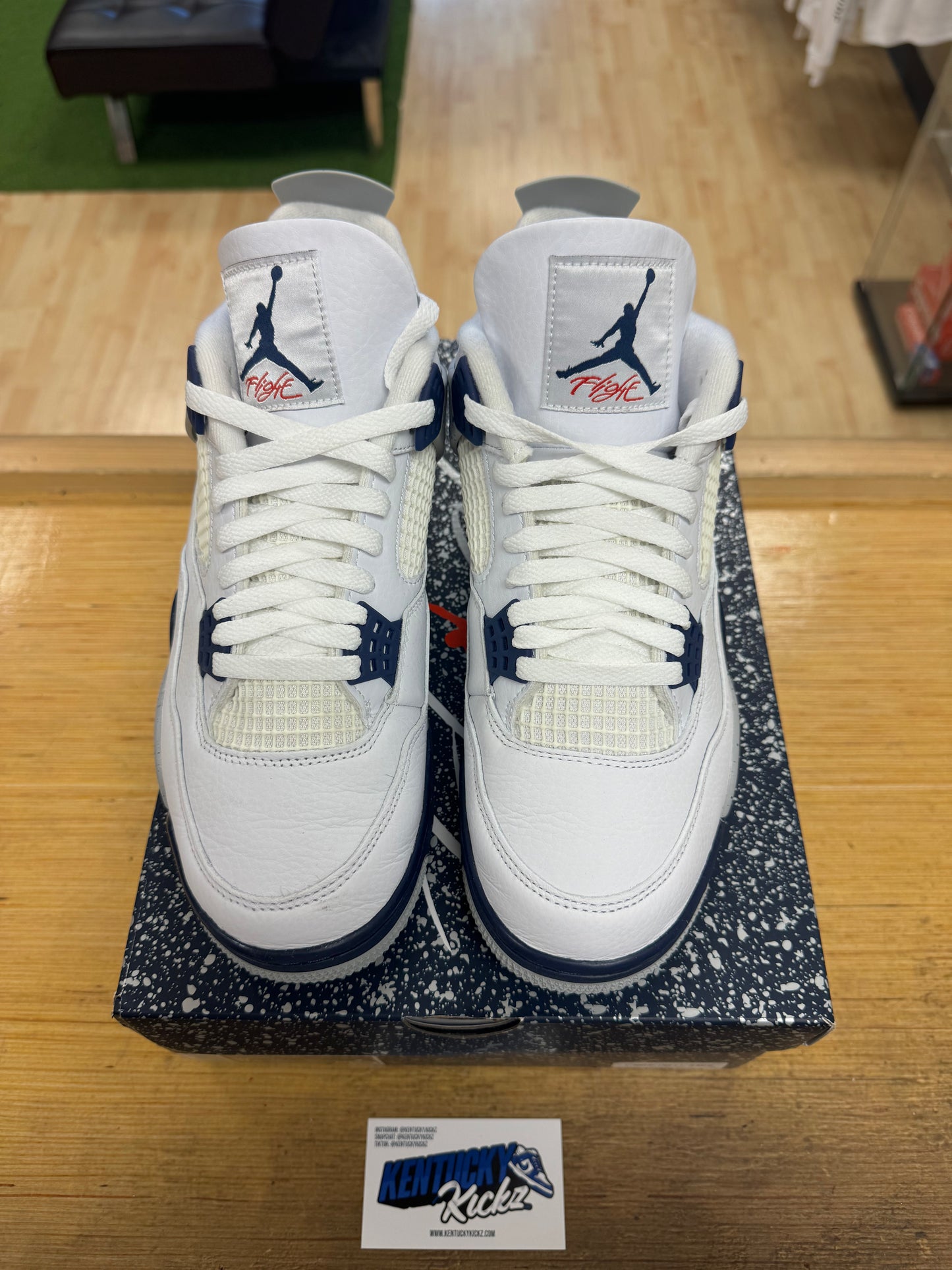 Jordan 4 Retro “Midnight Navy” (Sz 10)
