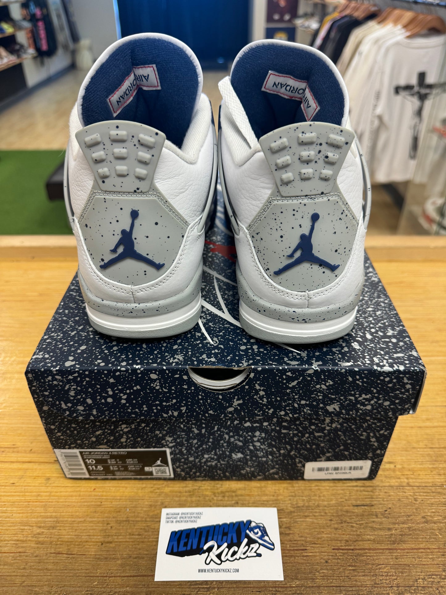 Jordan 4 Retro “Midnight Navy” (Sz 10)