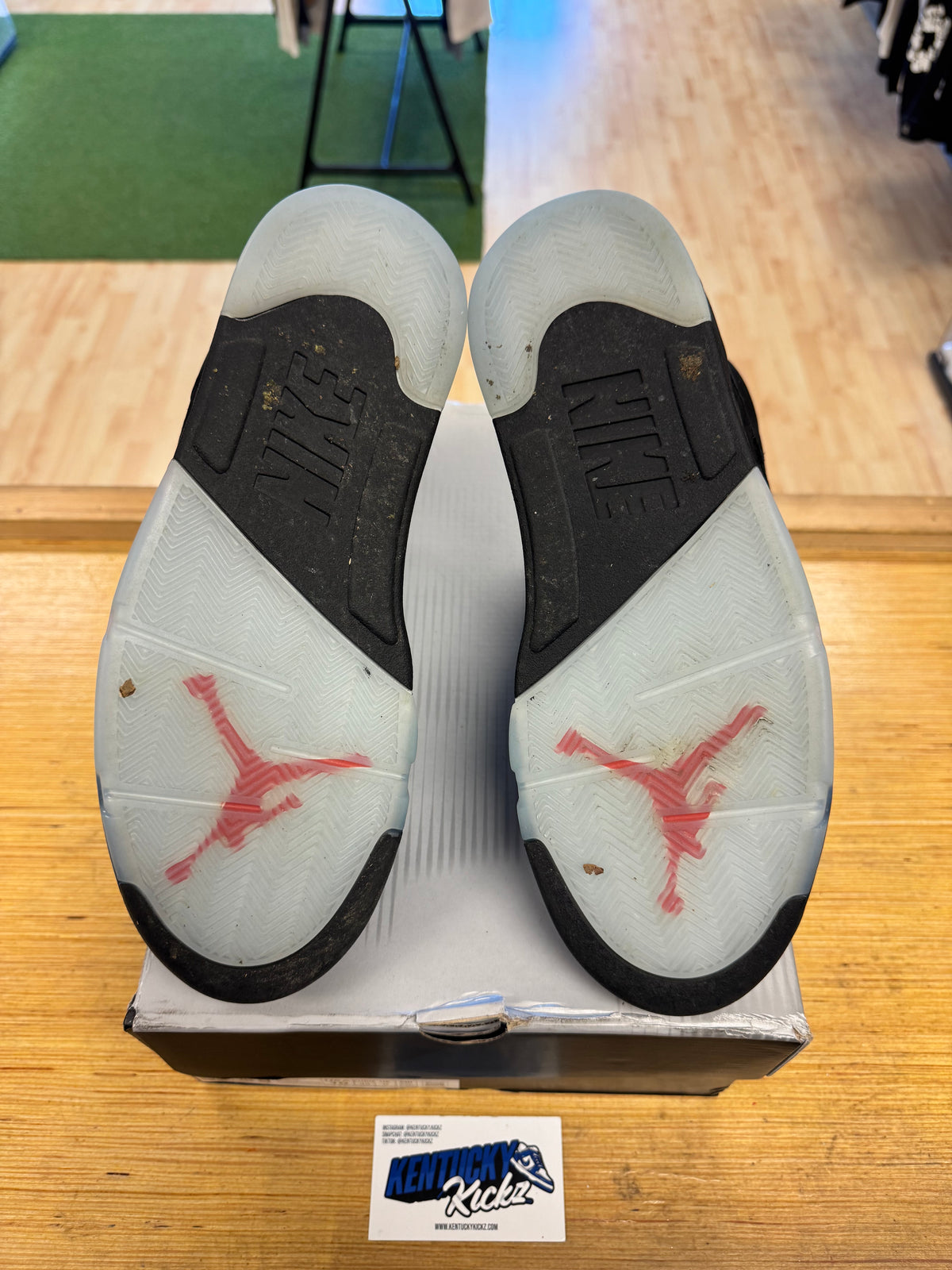 Jordan 5 Retro “Halloween”