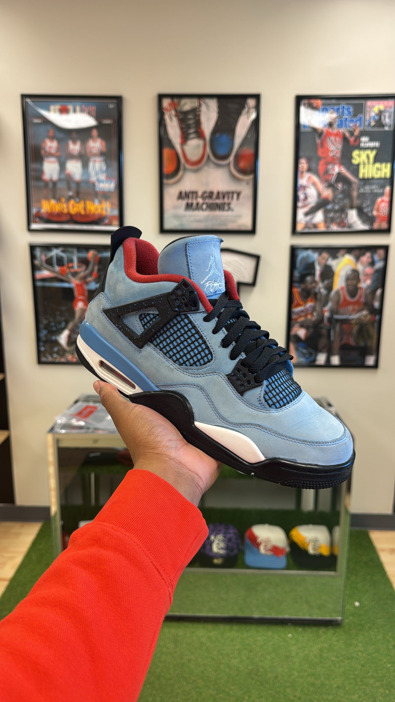 Jordan 4 Retro “Travis Scott” (Sz 10)