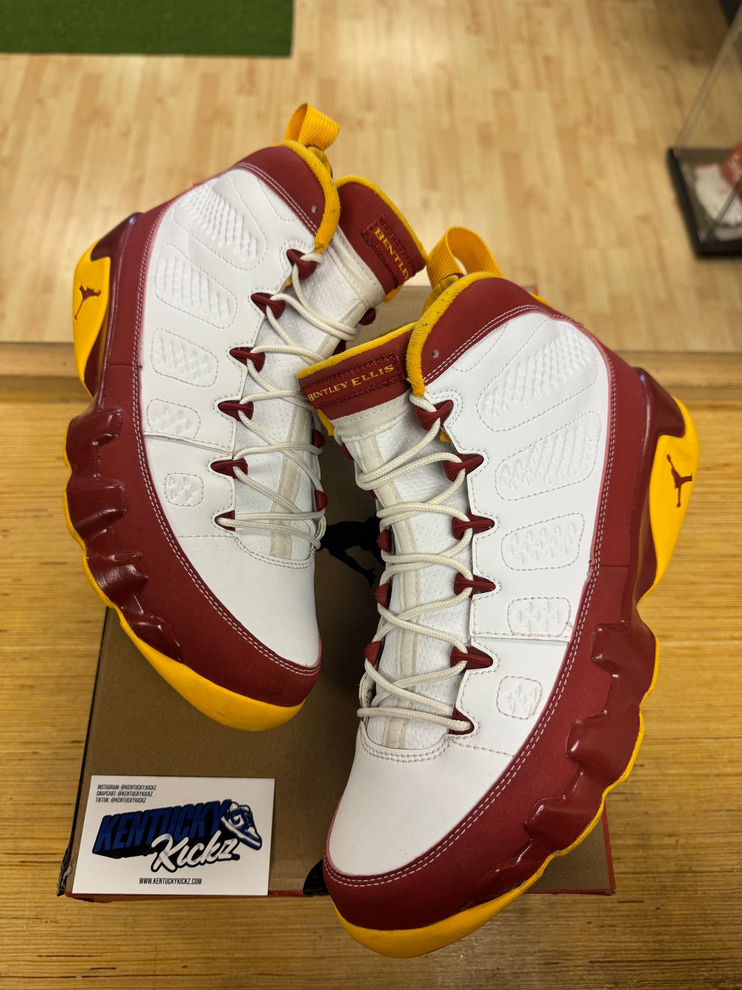 Jordan 9 Retro “Crawfish” (Sz 10)