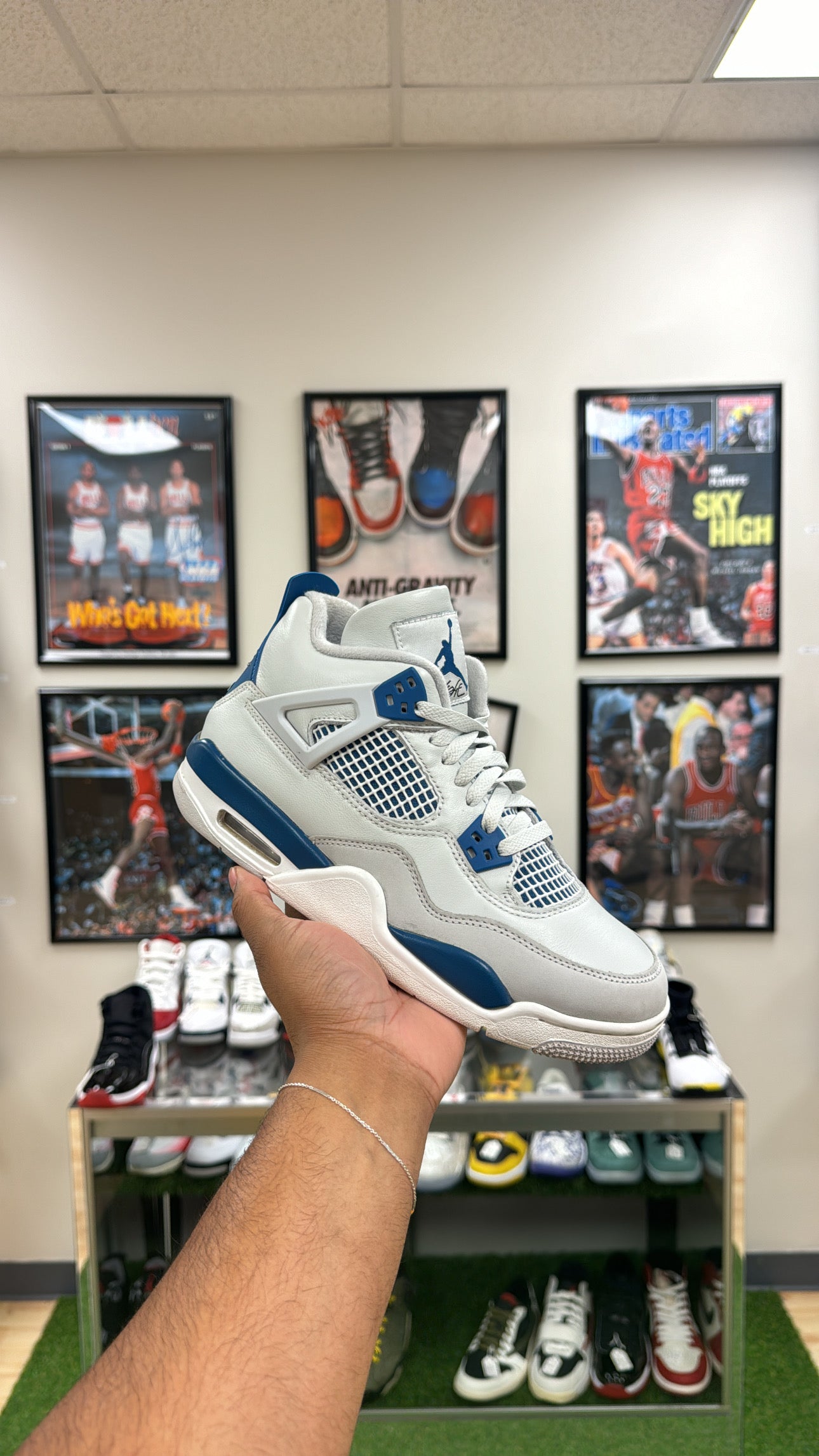 Jordan 4 Retro “Military Blue” (Sz 7Y)