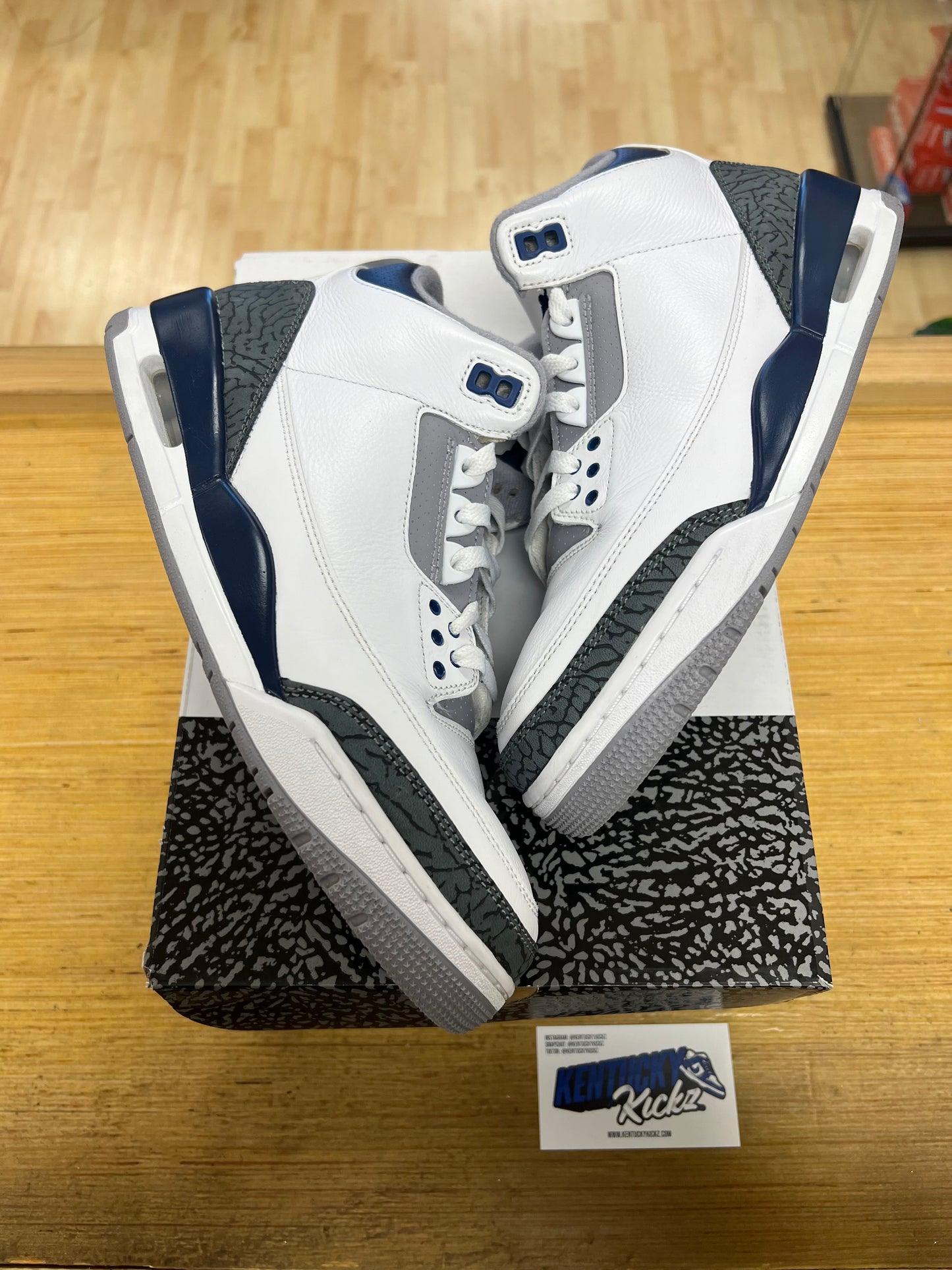 Jordan 3 Retro “Midnight Navy” (Sz 10)