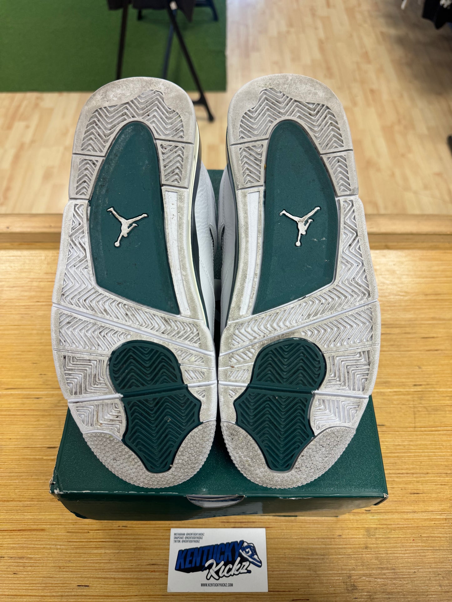 Jordan 4 Retro “Oxidized Green” (Sz 8.5)