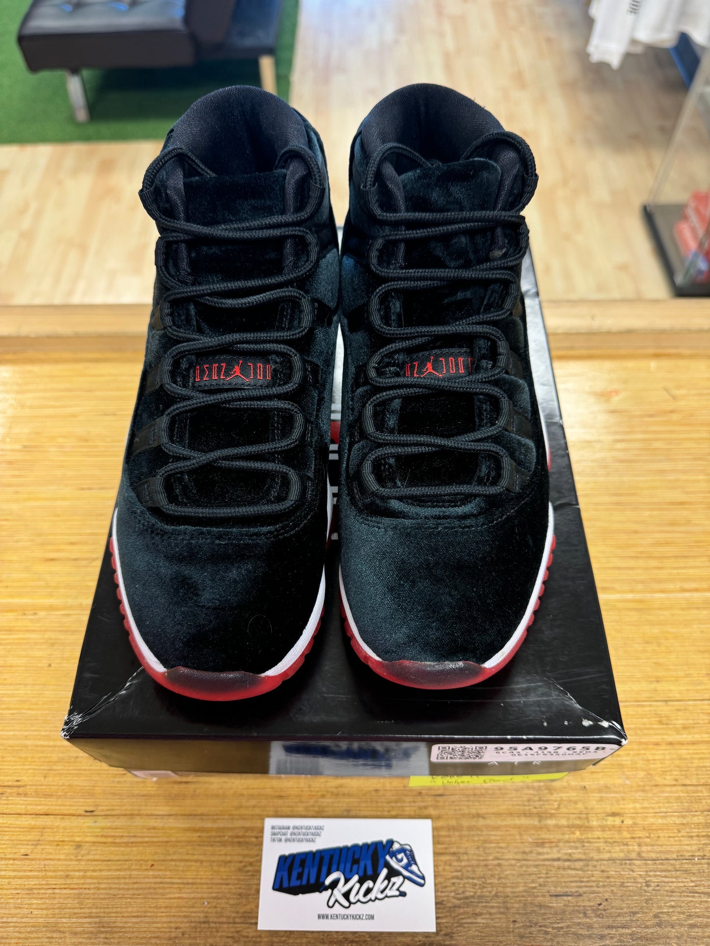 Jordan 11 Retro “Bred Velvet” (Sz 7W / 5.5Y)