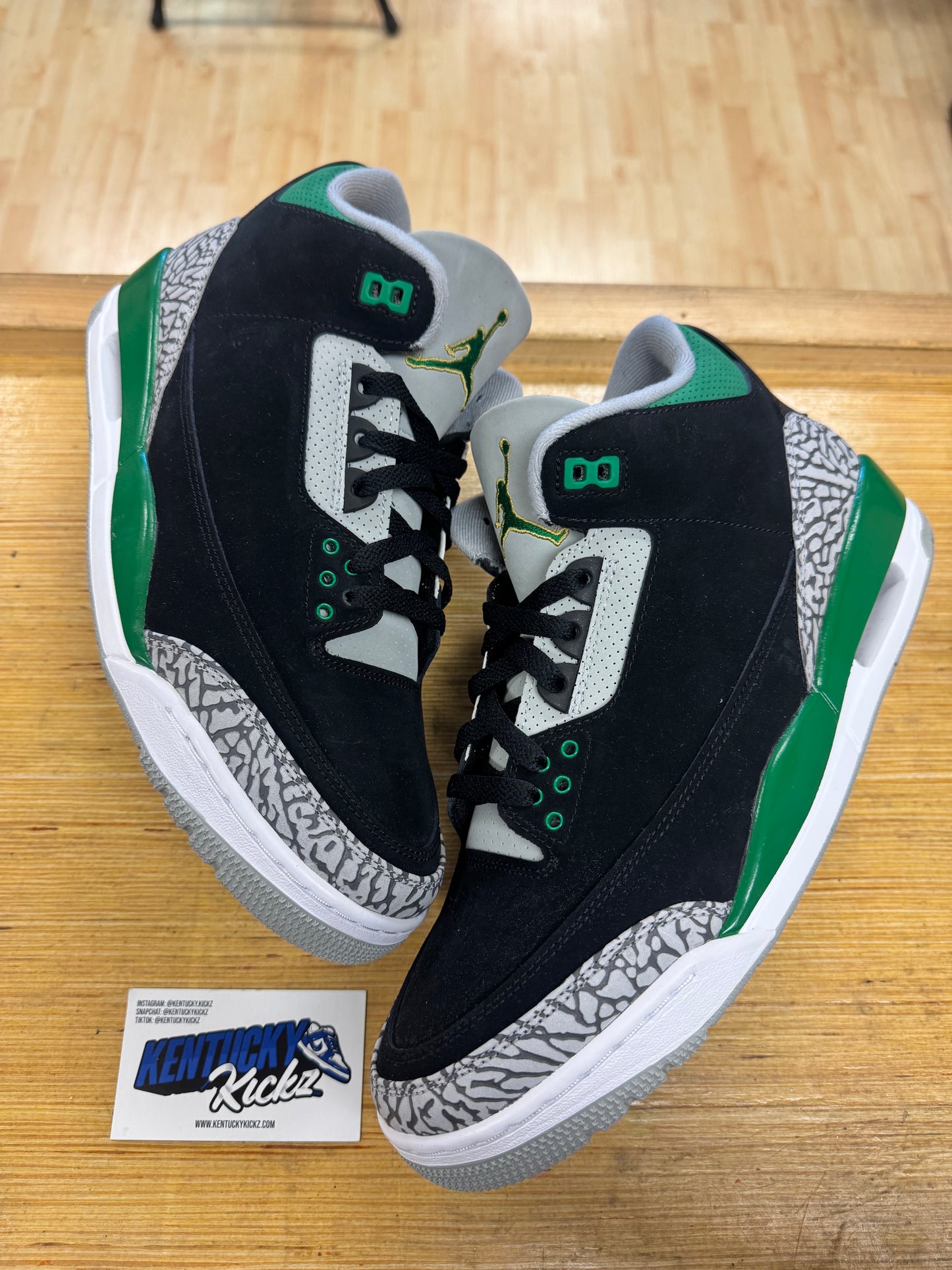 Jordan 3 Retro “Pine Green” (Sz 10.5)