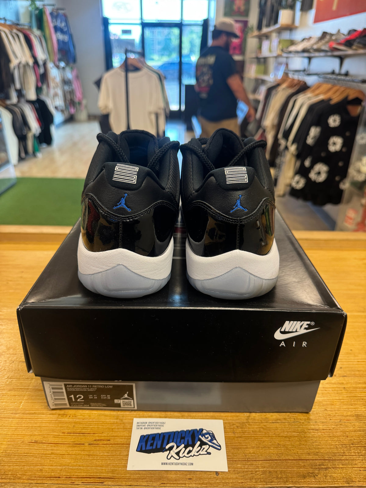 Jordan 11 Low “Space Jam” (Sz 12)
