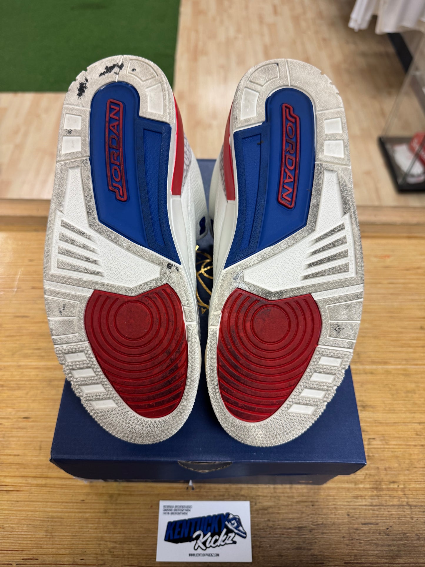 Jordan 3 Retro “International Flight” (Sz 9)