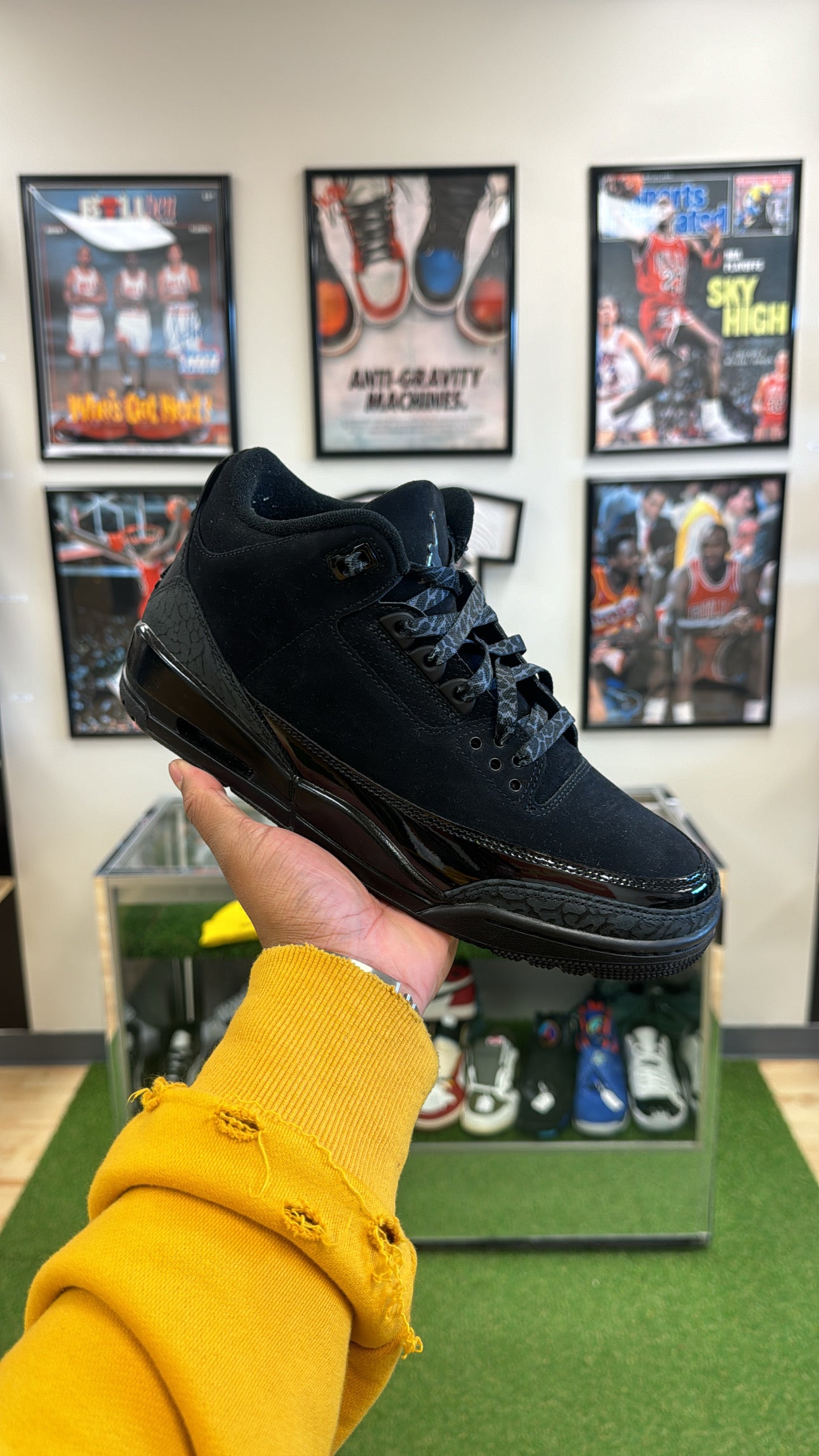 Jordan 3 Retro “Black Cat” 2025 (Sz 9)