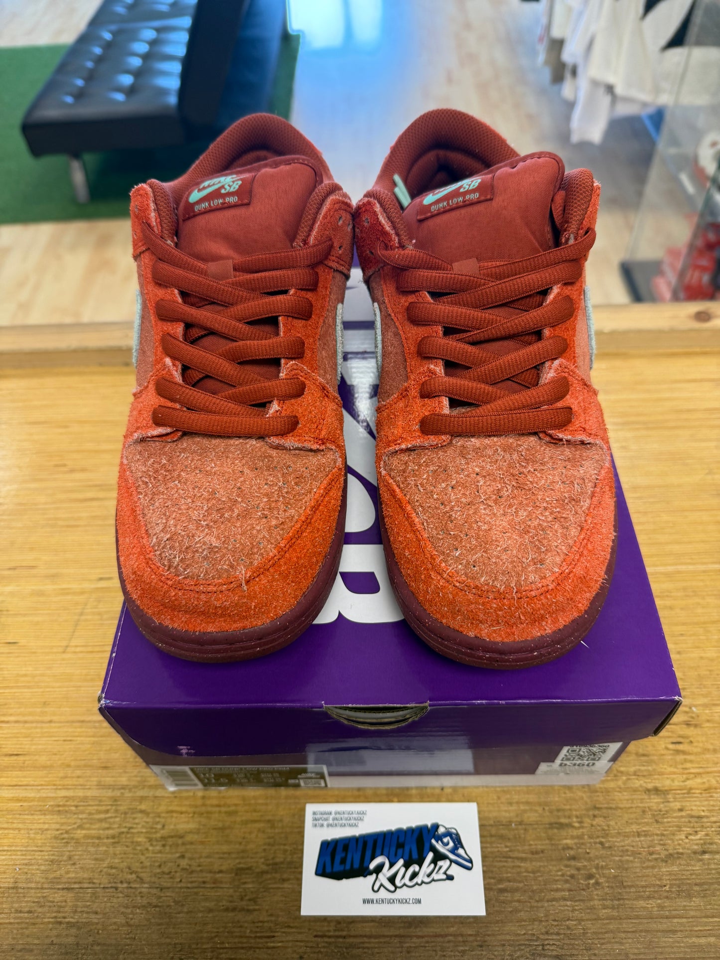 SB Dunk Low “Mystic Red Rosewood” (Sz 10)
