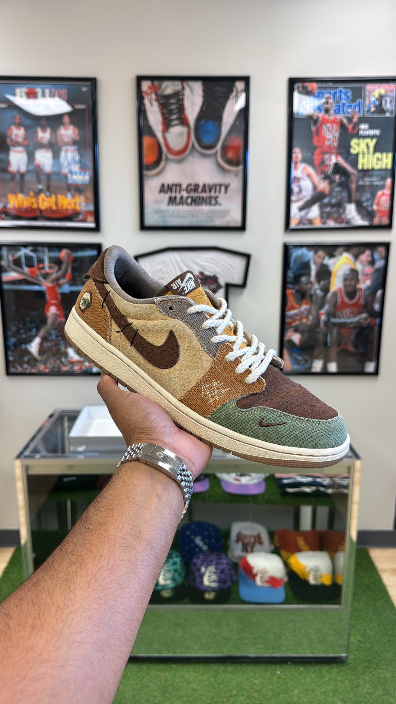 Jordan 1 Retro Low OG “Zion Williamson voodoo” (Sz 11.5)