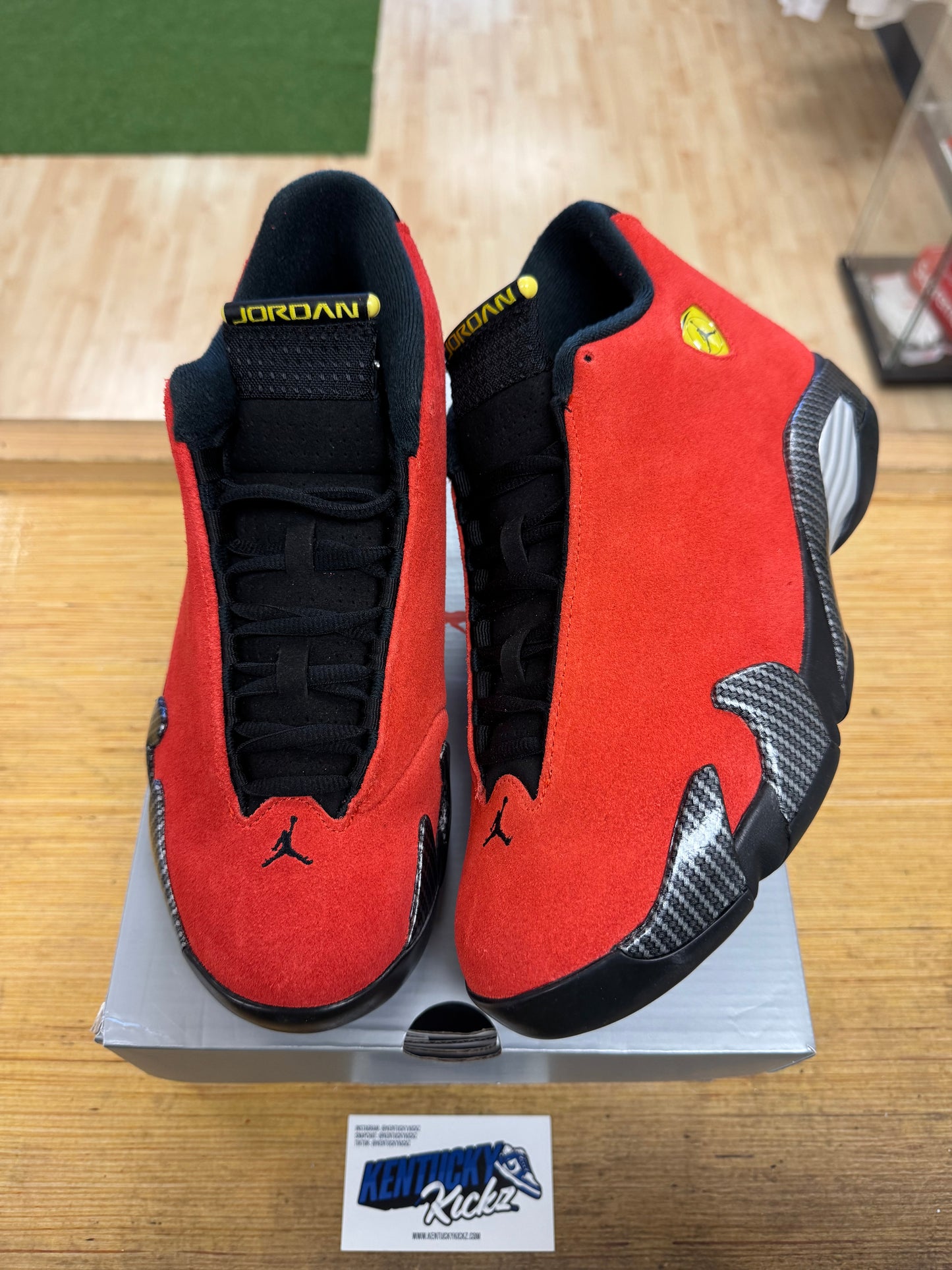 Jordan 14 Retro “Ferrari” 2025 (Sz 8.5)