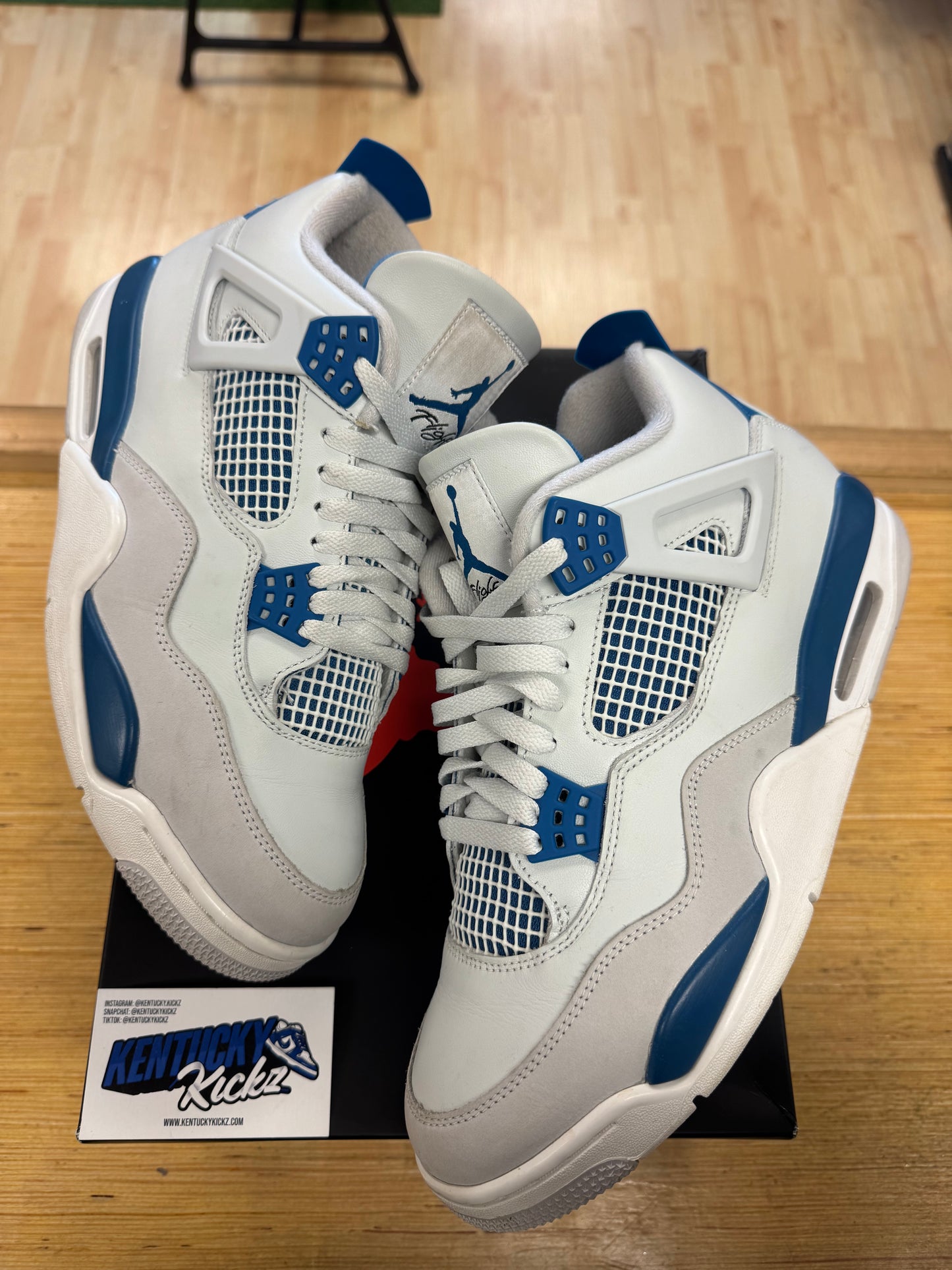 Jordan 4 Retro “Military Blue” 2024 (Sz 10.5)