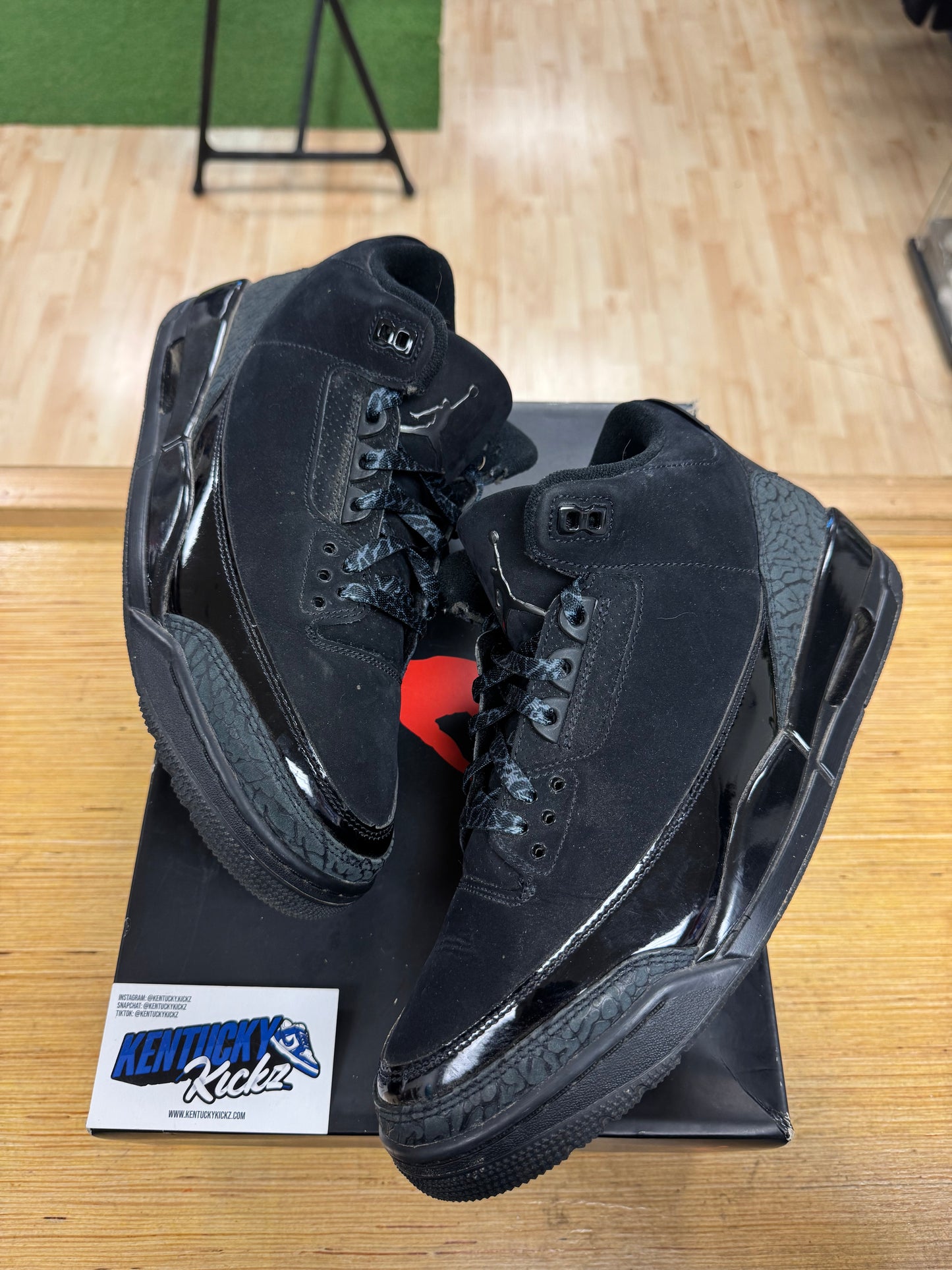 Jordan 3 Retro “Black Cat” 2025 (Sz 11)