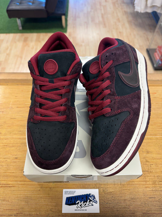SB Dunk Low “Riot Skateshop” (Sz 12)