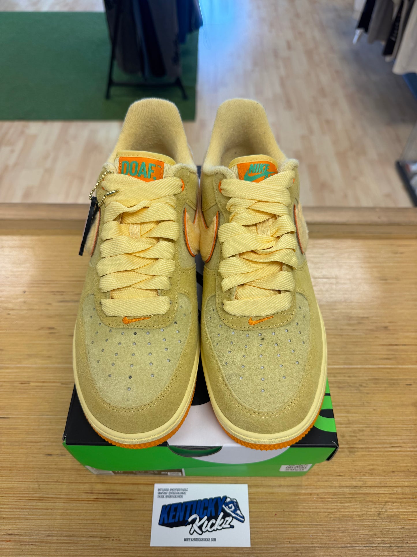 Air Force 1 Low “Ducks of a feather University of Oregon Duck or Egg” (Sz 8.5)