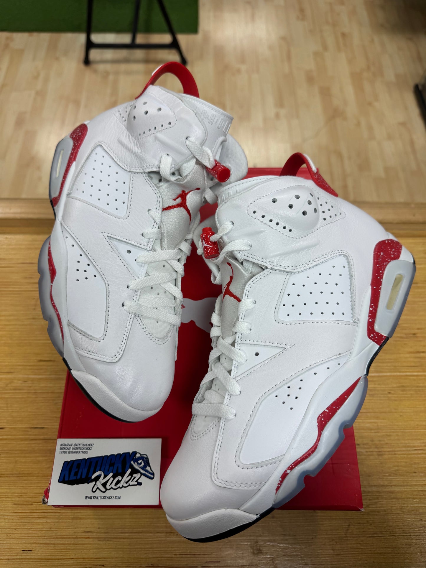 Jordan 6 Retro “Red Oreo” (Sz 10)