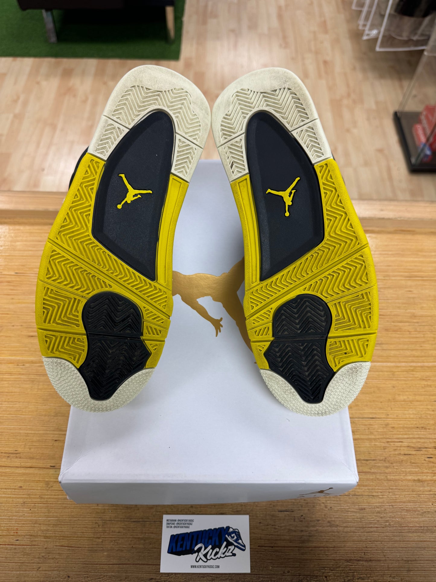 Jordan 4 Retro “Vivid Sulfur” (Sz 10.5W/9 men)